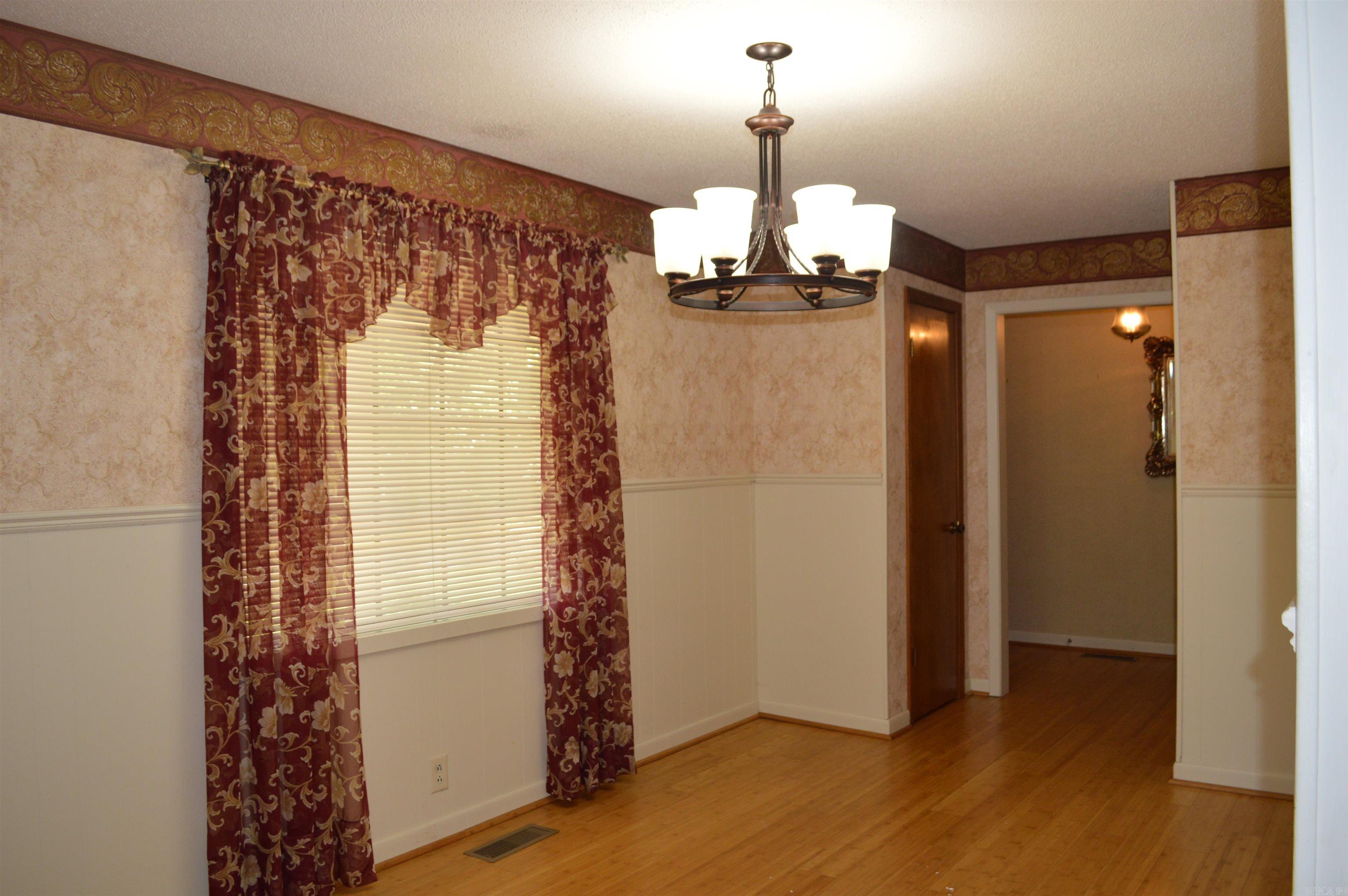 901 Hester  Jonesboro, AR