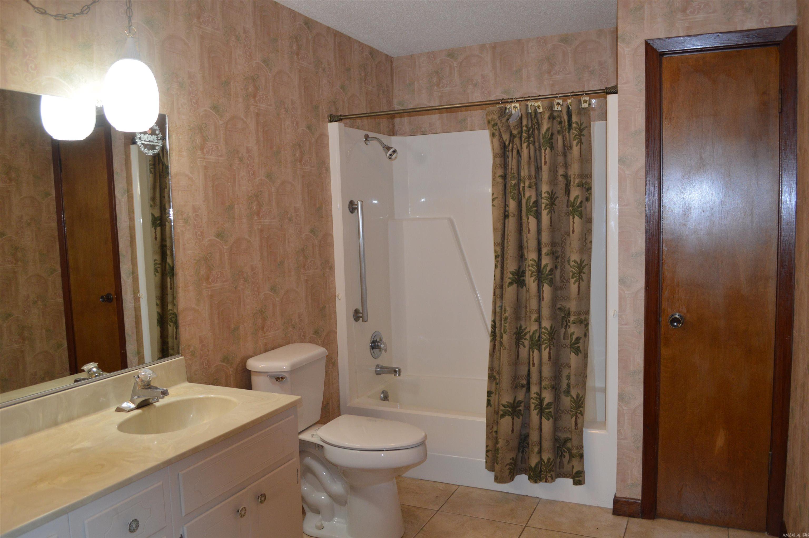 901 Hester  Jonesboro, AR
