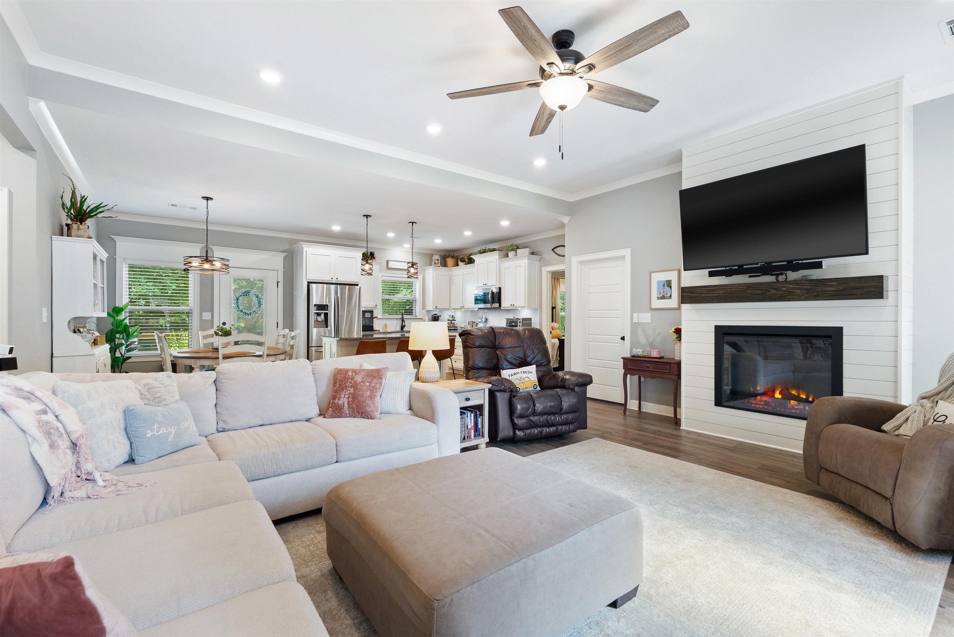 9 N Springhill  Greenbrier, AR