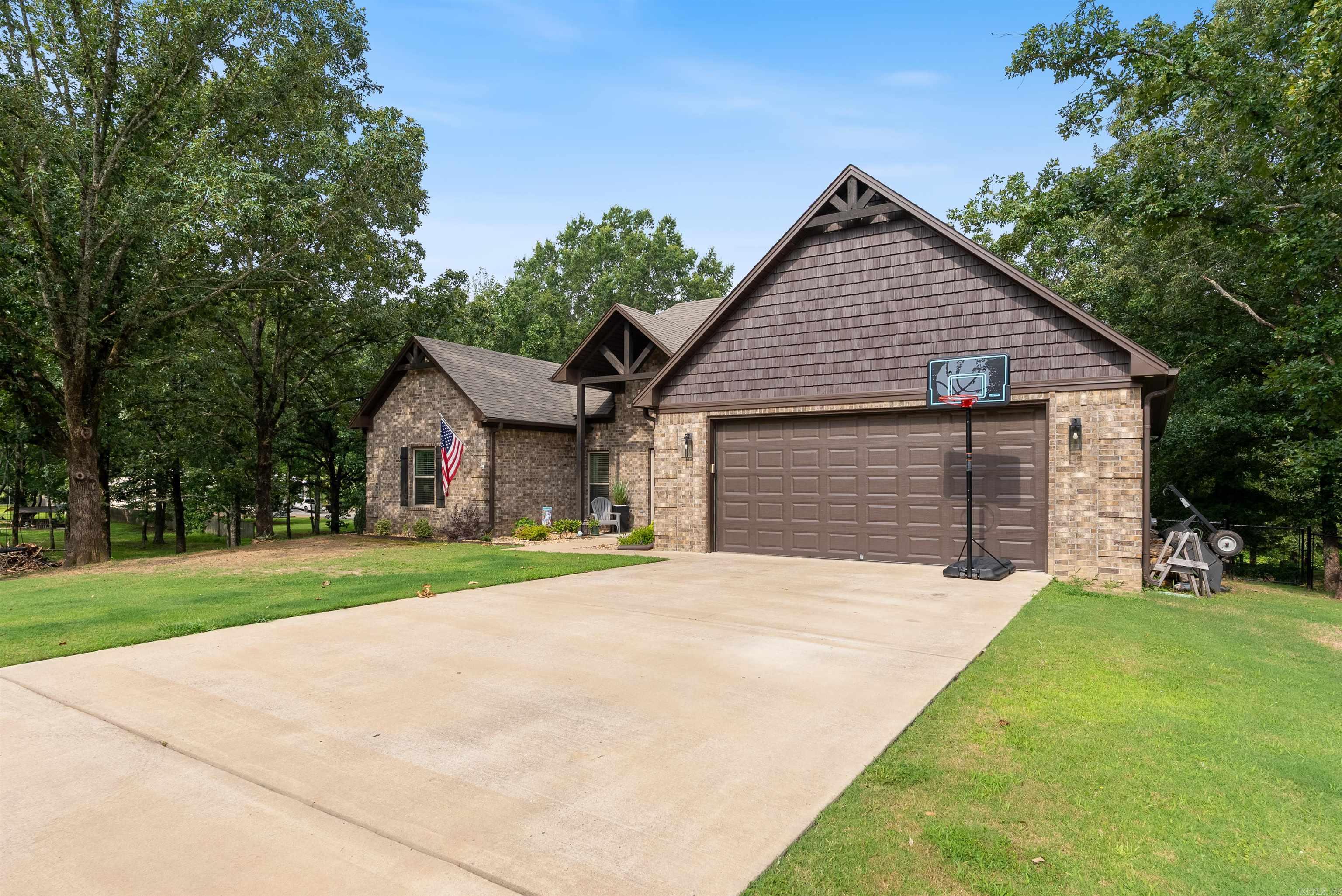 9 N Springhill  Greenbrier, AR