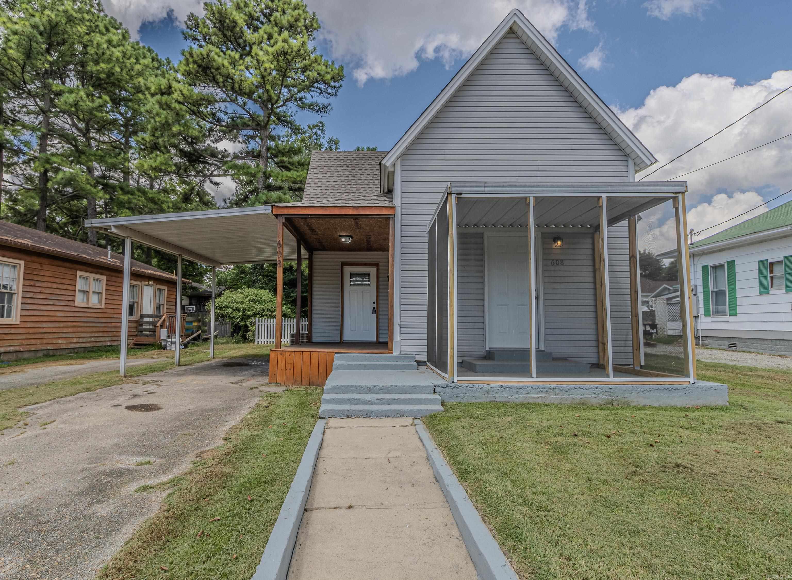 608 S 6th Street Paragould, AR 72450