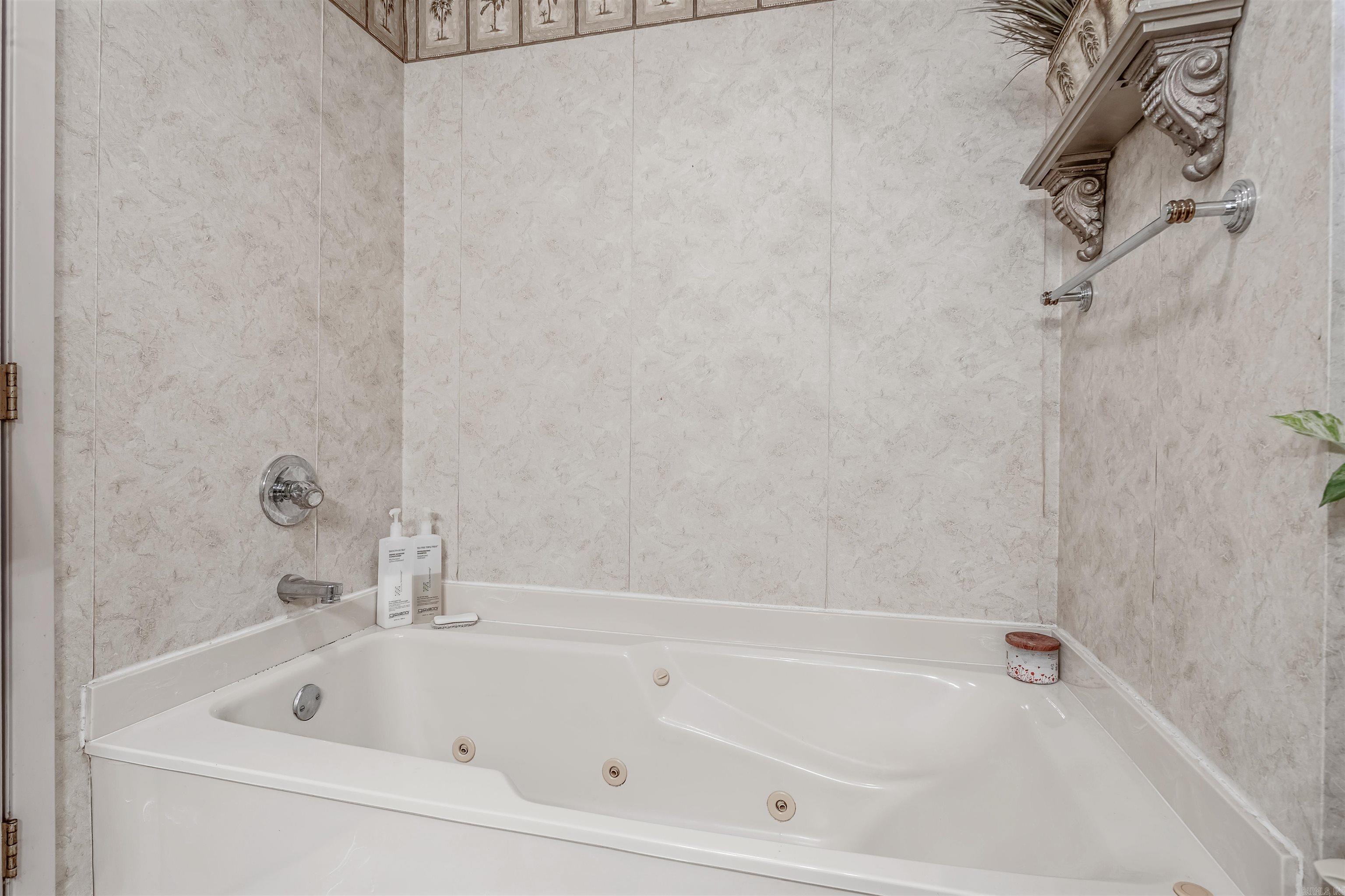 138 Yellowpine  Hot Springs, AR