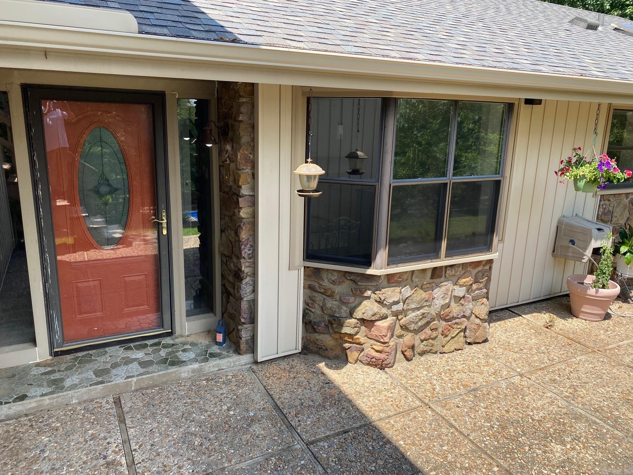 1118 E Carmichael Rd  Cabot, AR