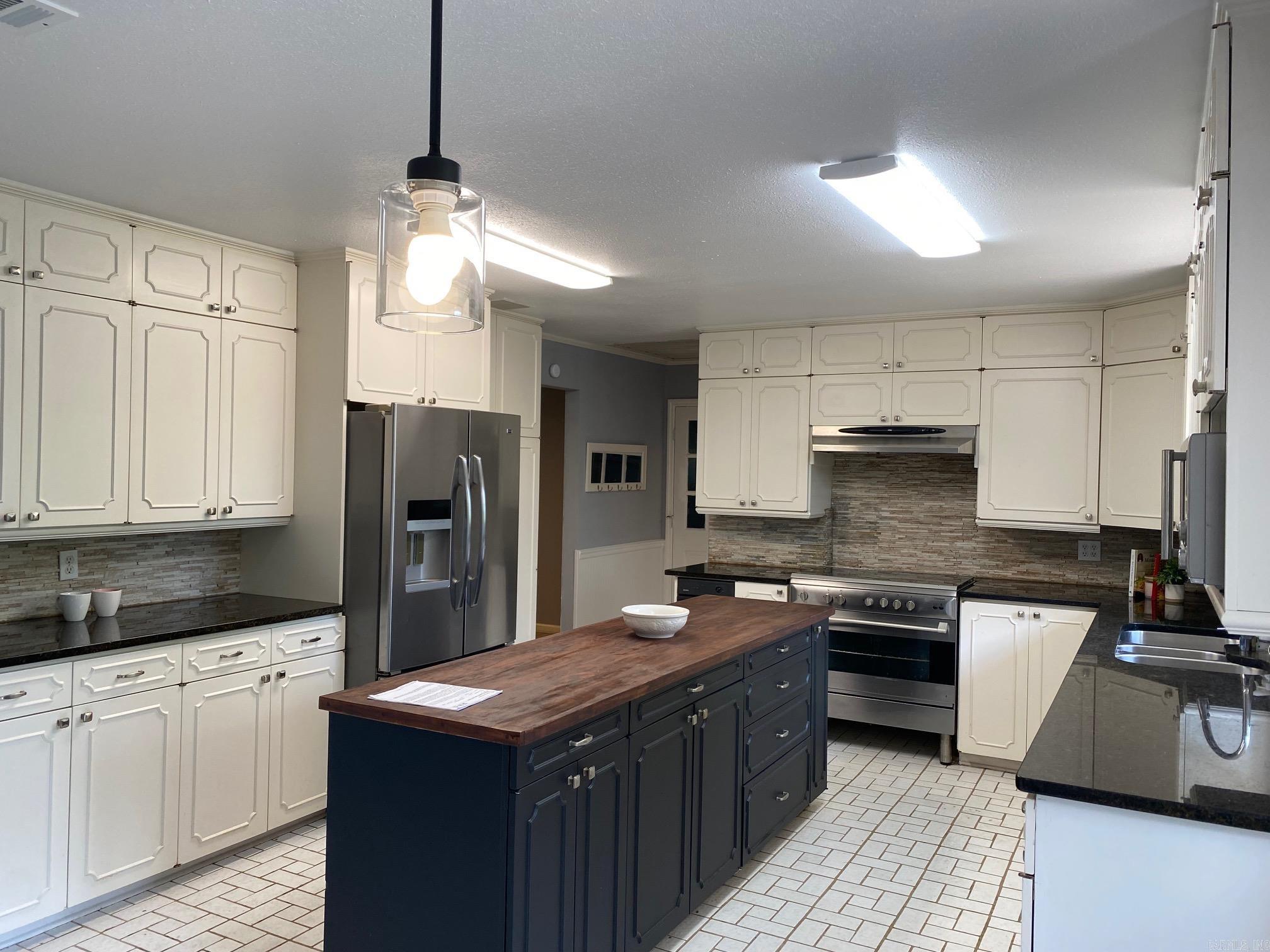 1118 E Carmichael Rd  Cabot, AR