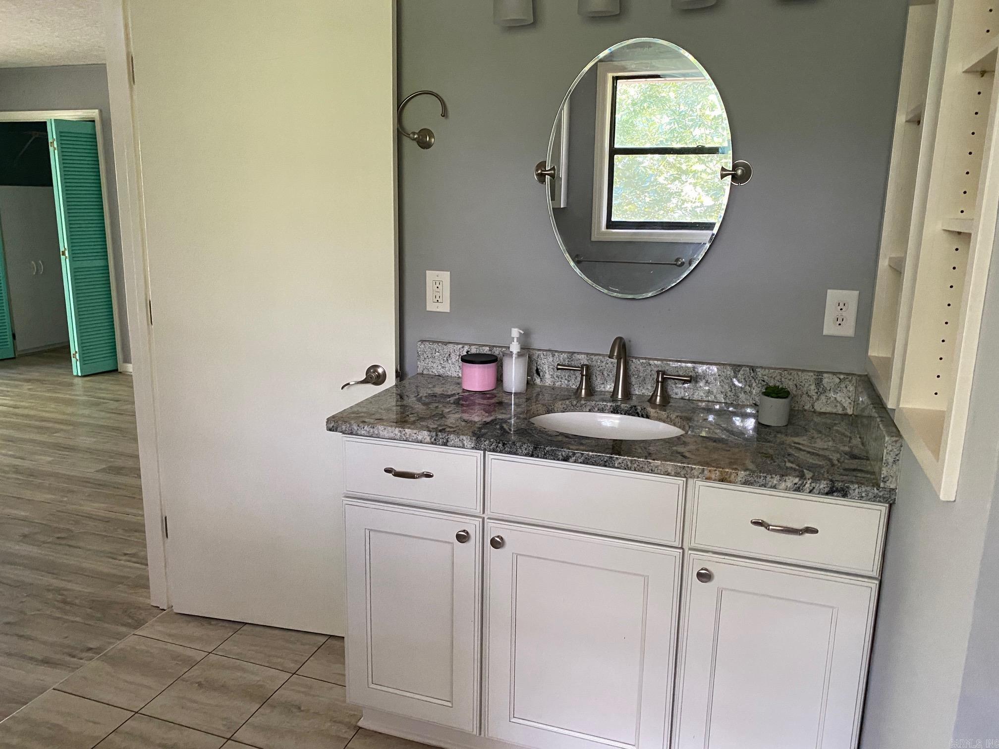 1118 E Carmichael Rd  Cabot, AR