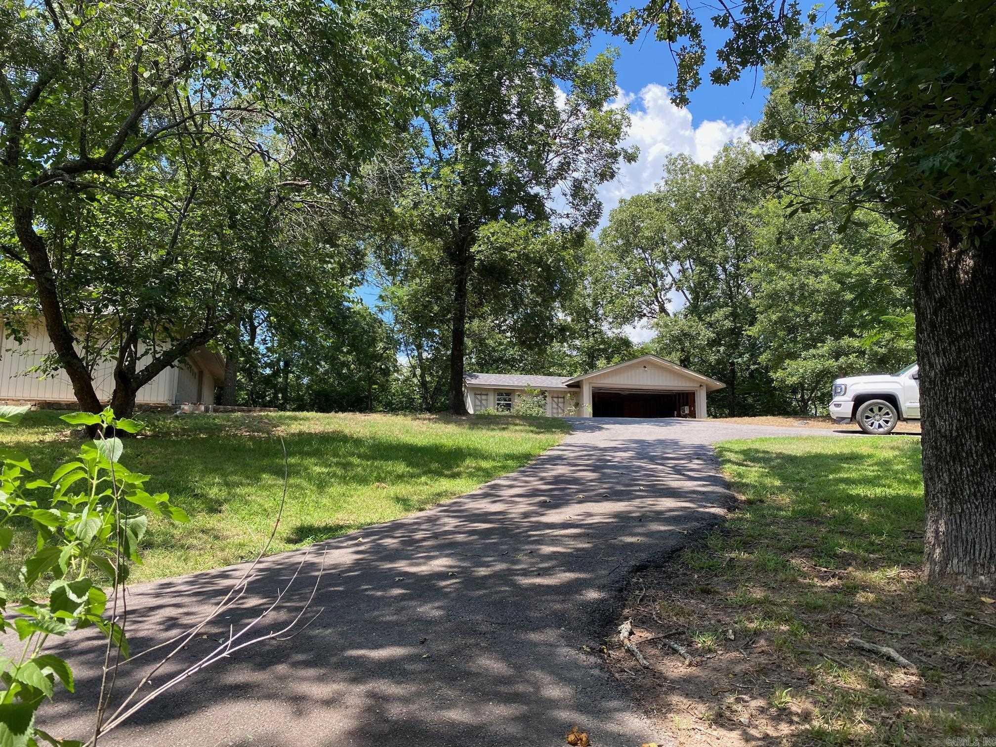 1118 E Carmichael Rd  Cabot, AR