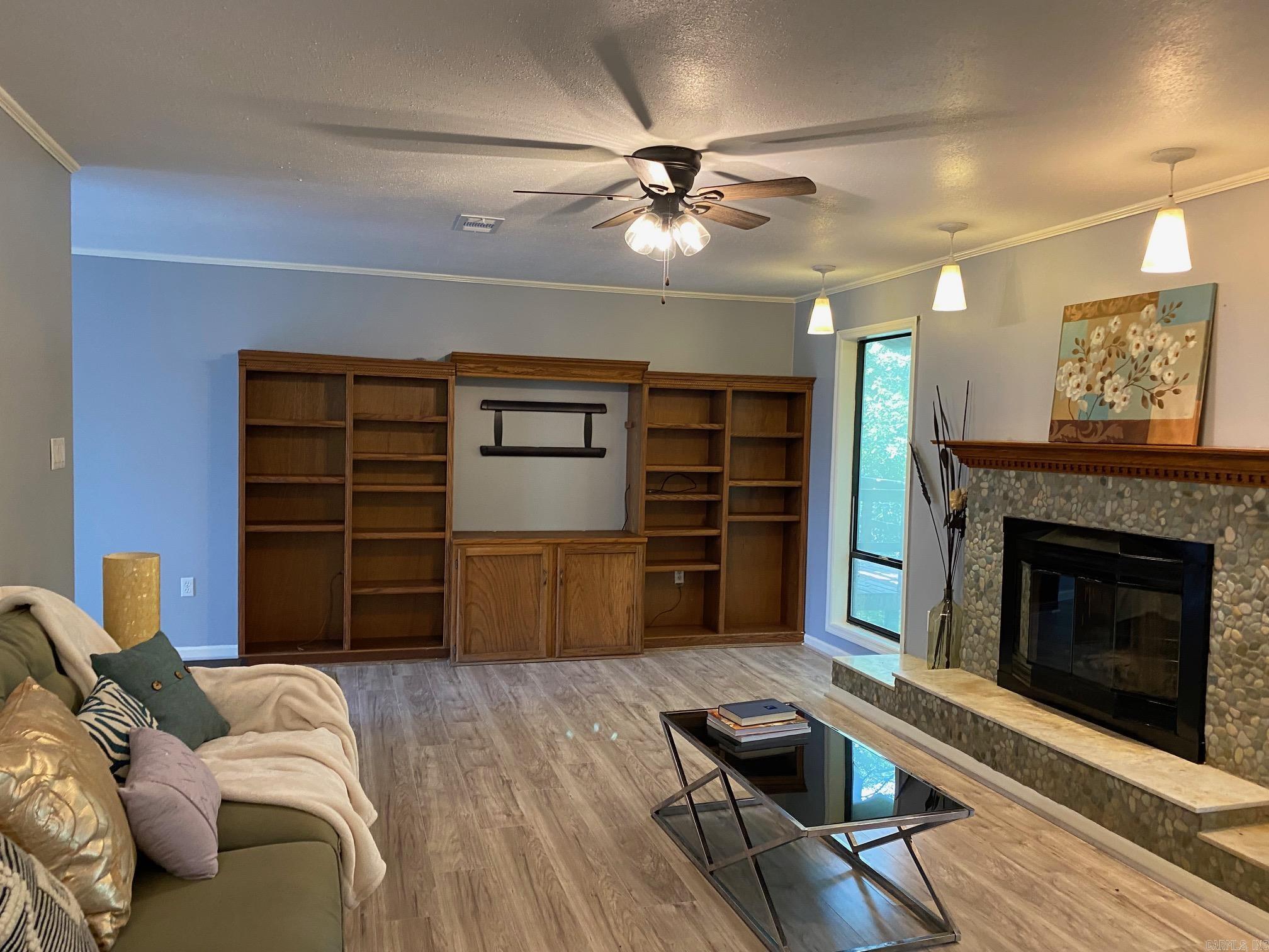 1118 E Carmichael Rd  Cabot, AR