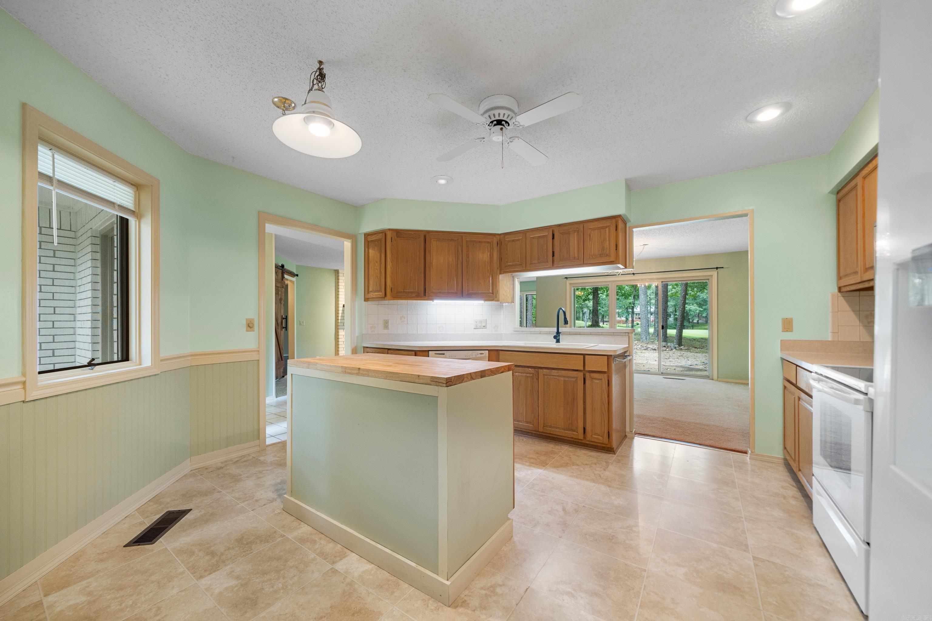 50 San Pablo Way  Hot Springs Village, AR