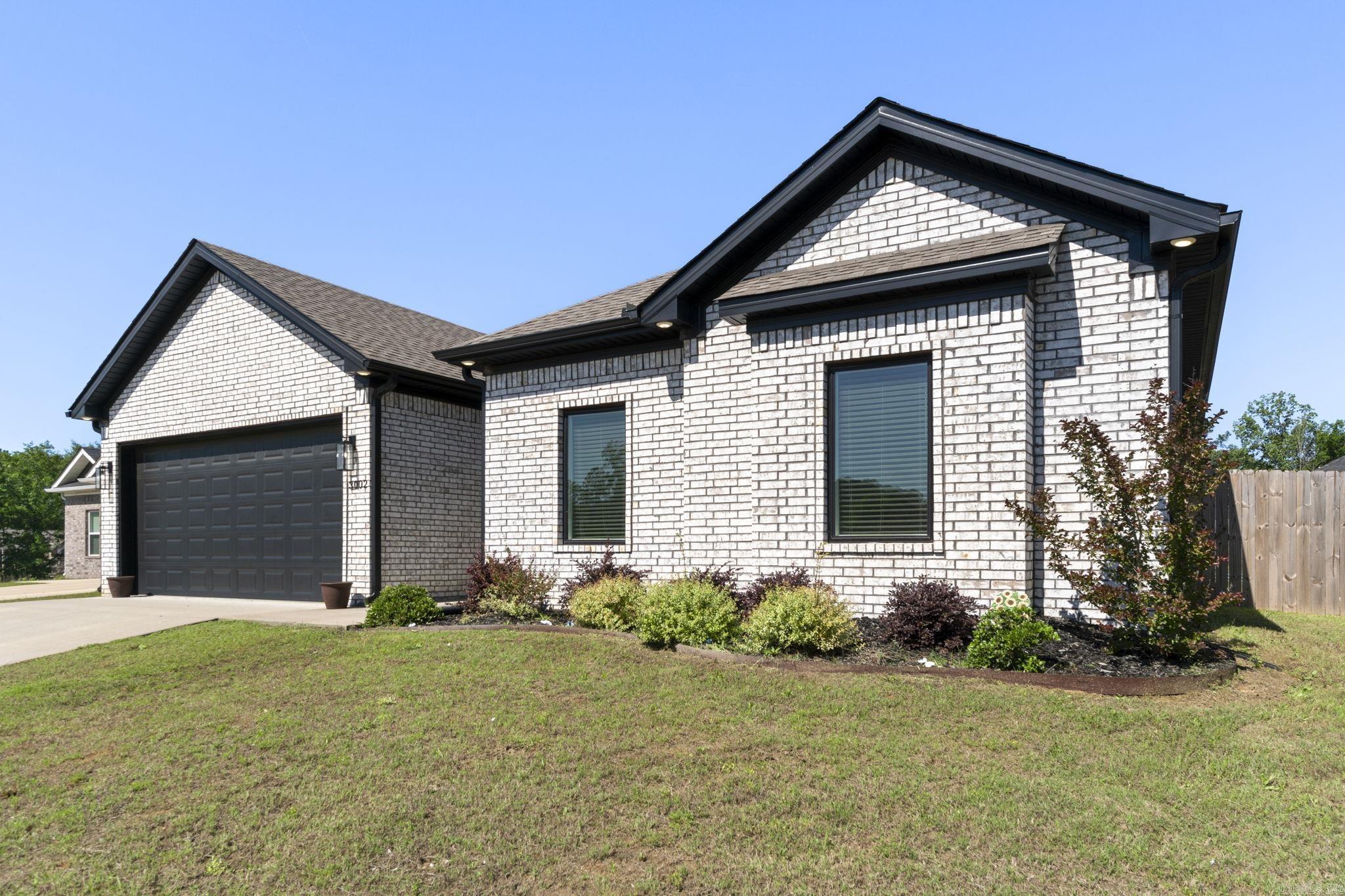 3002 Sue  Benton, AR