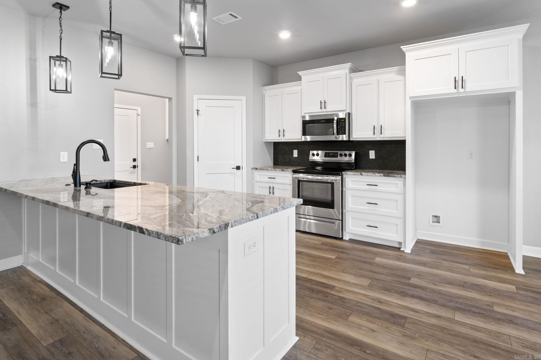 3002 Sue  Benton, AR