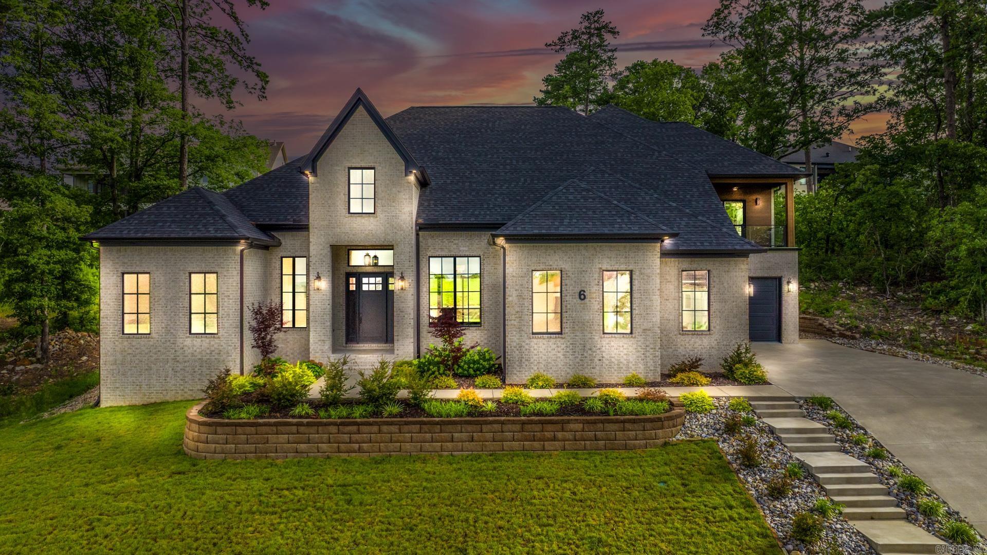 6 Haywood Court