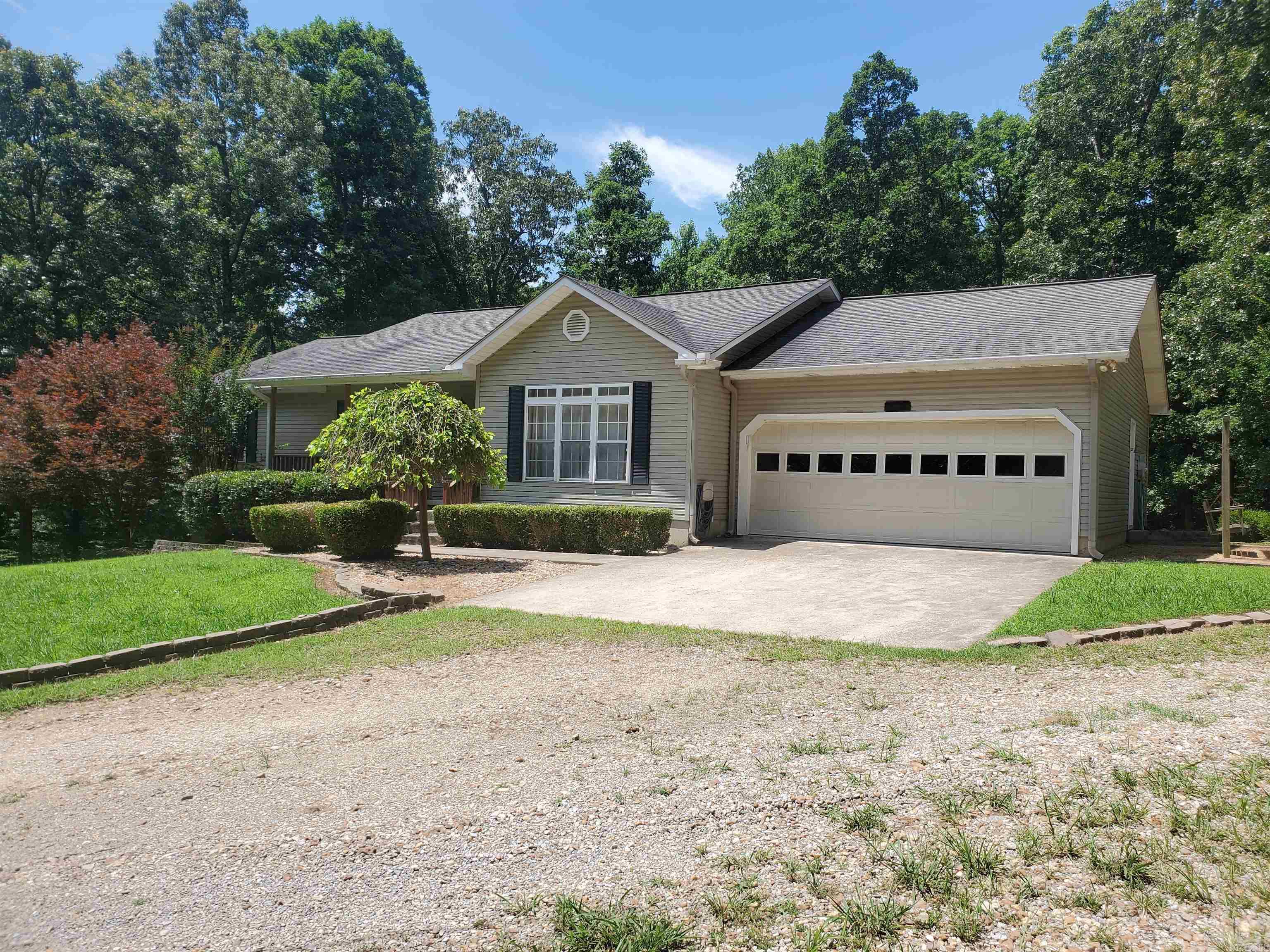 2590 W North  Piggott, AR