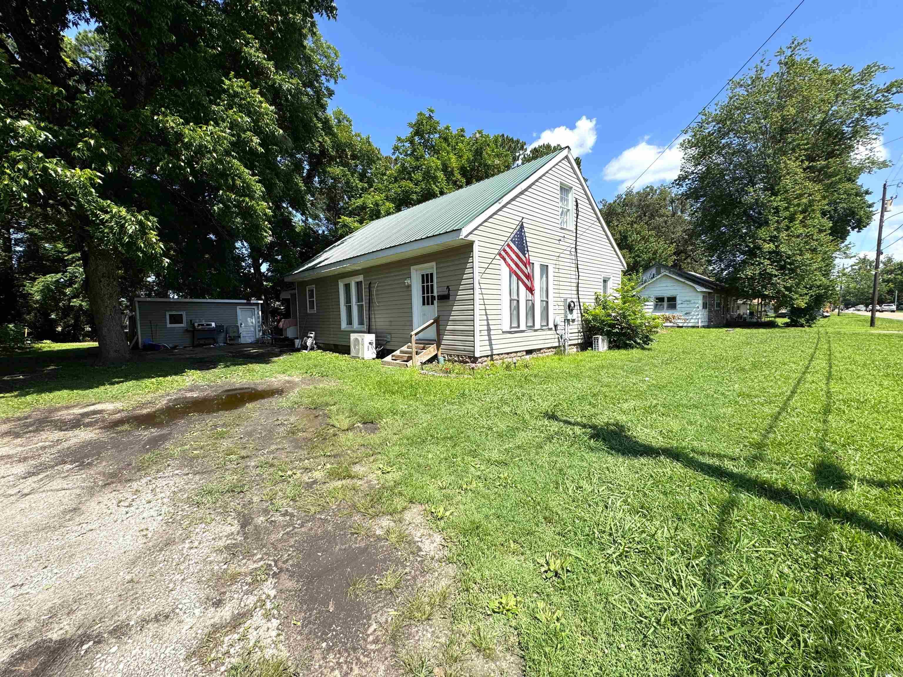 731 S Thornton  Piggott, AR