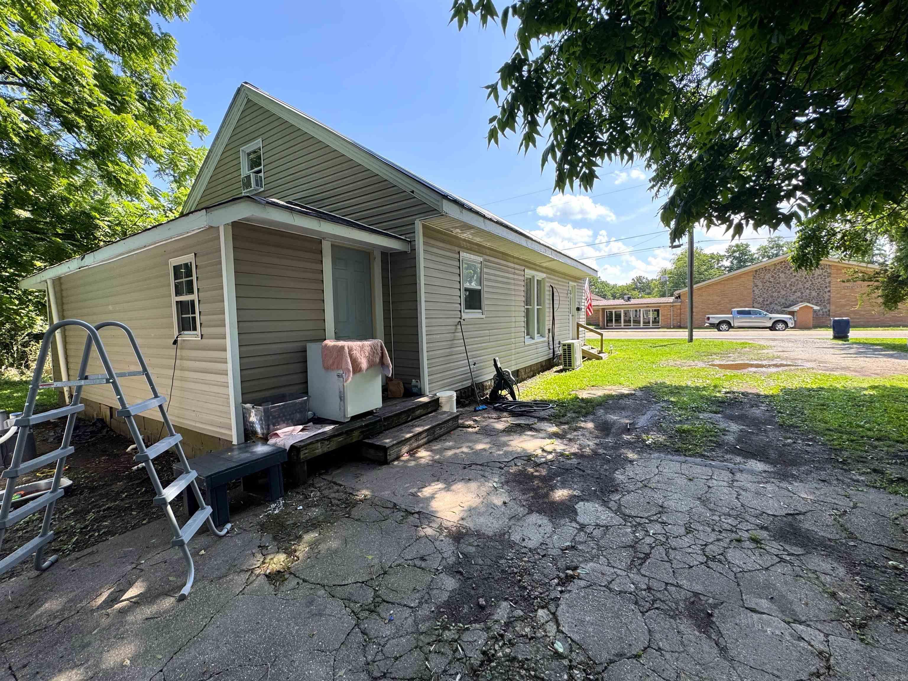 731 S Thornton  Piggott, AR