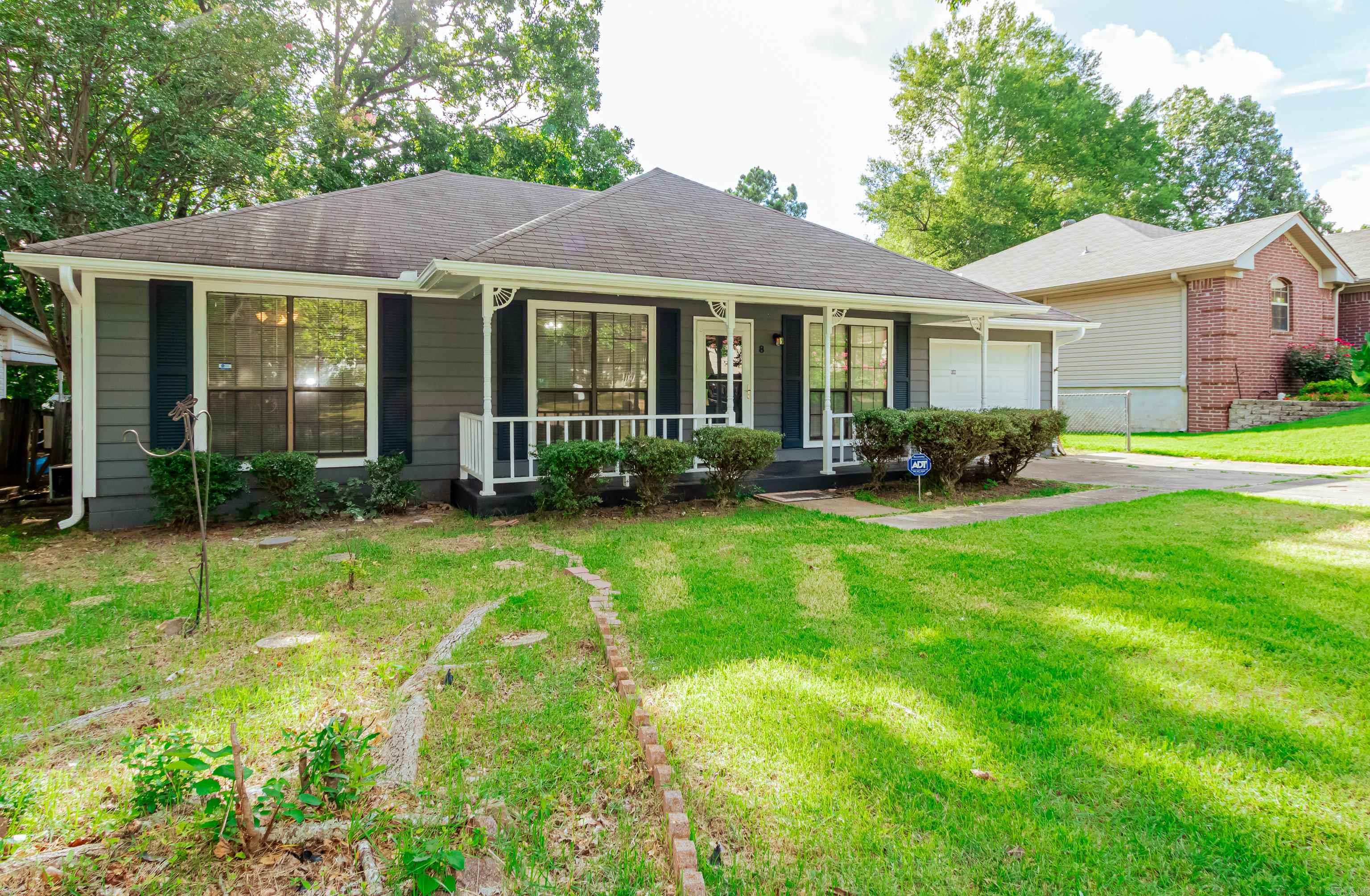8 Redleaf Circle  Little Rock, AR