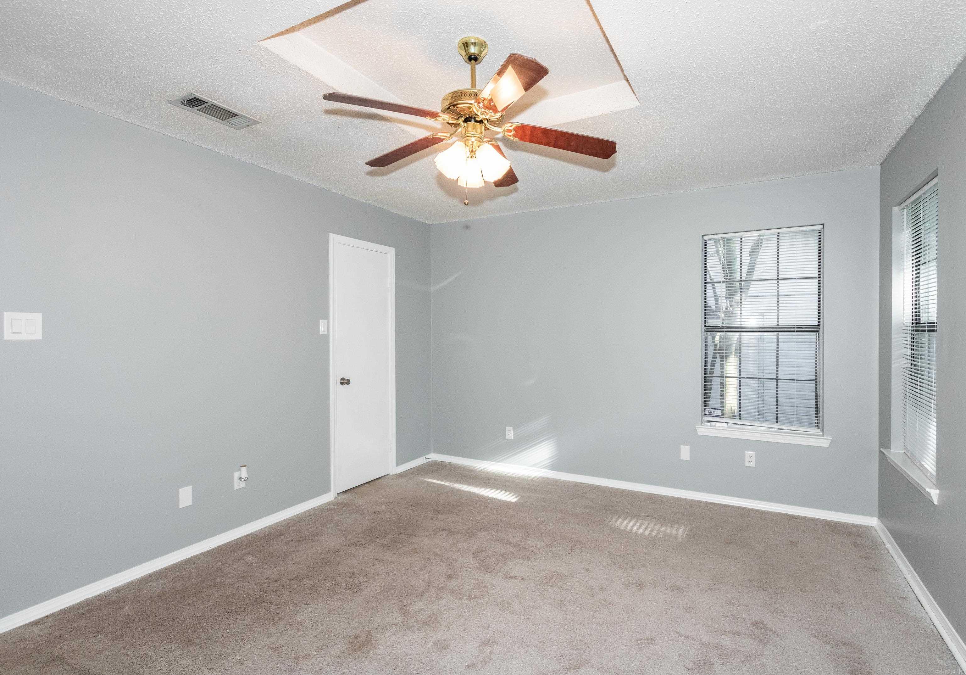 8 Redleaf Circle  Little Rock, AR