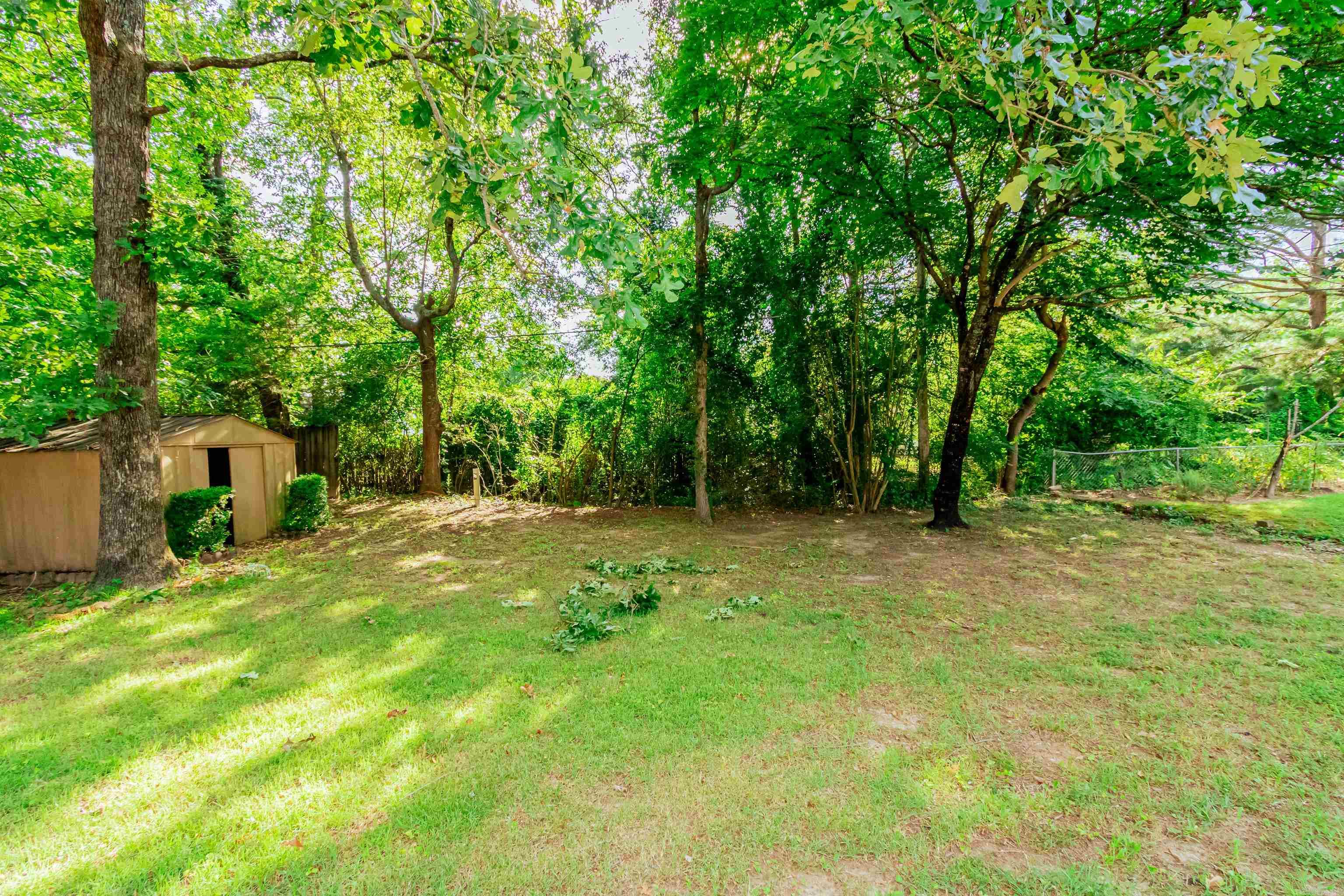 8 Redleaf Circle  Little Rock, AR