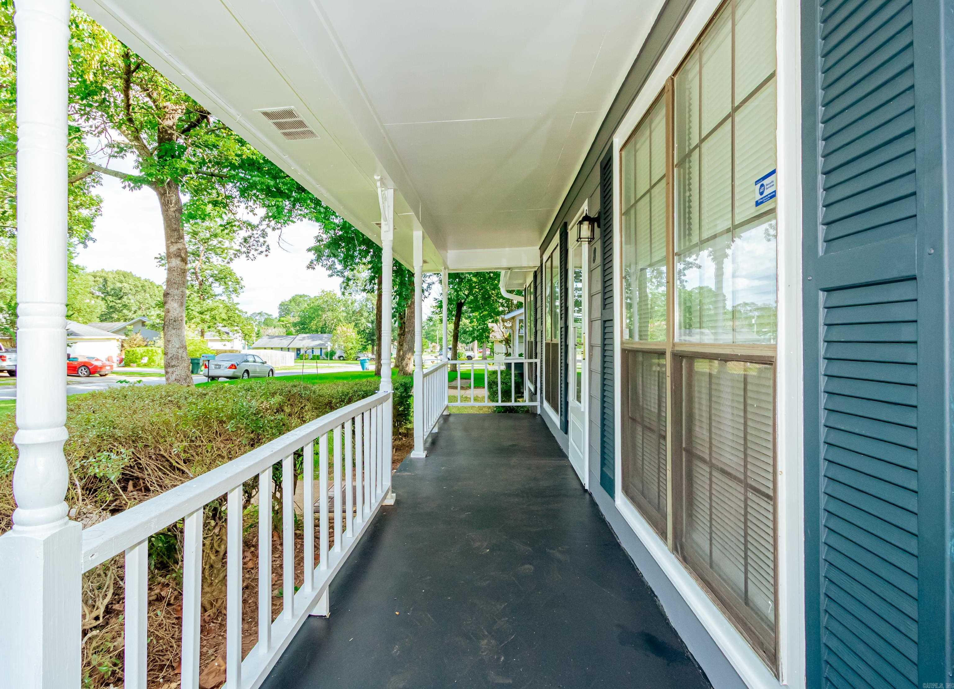8 Redleaf Circle  Little Rock, AR