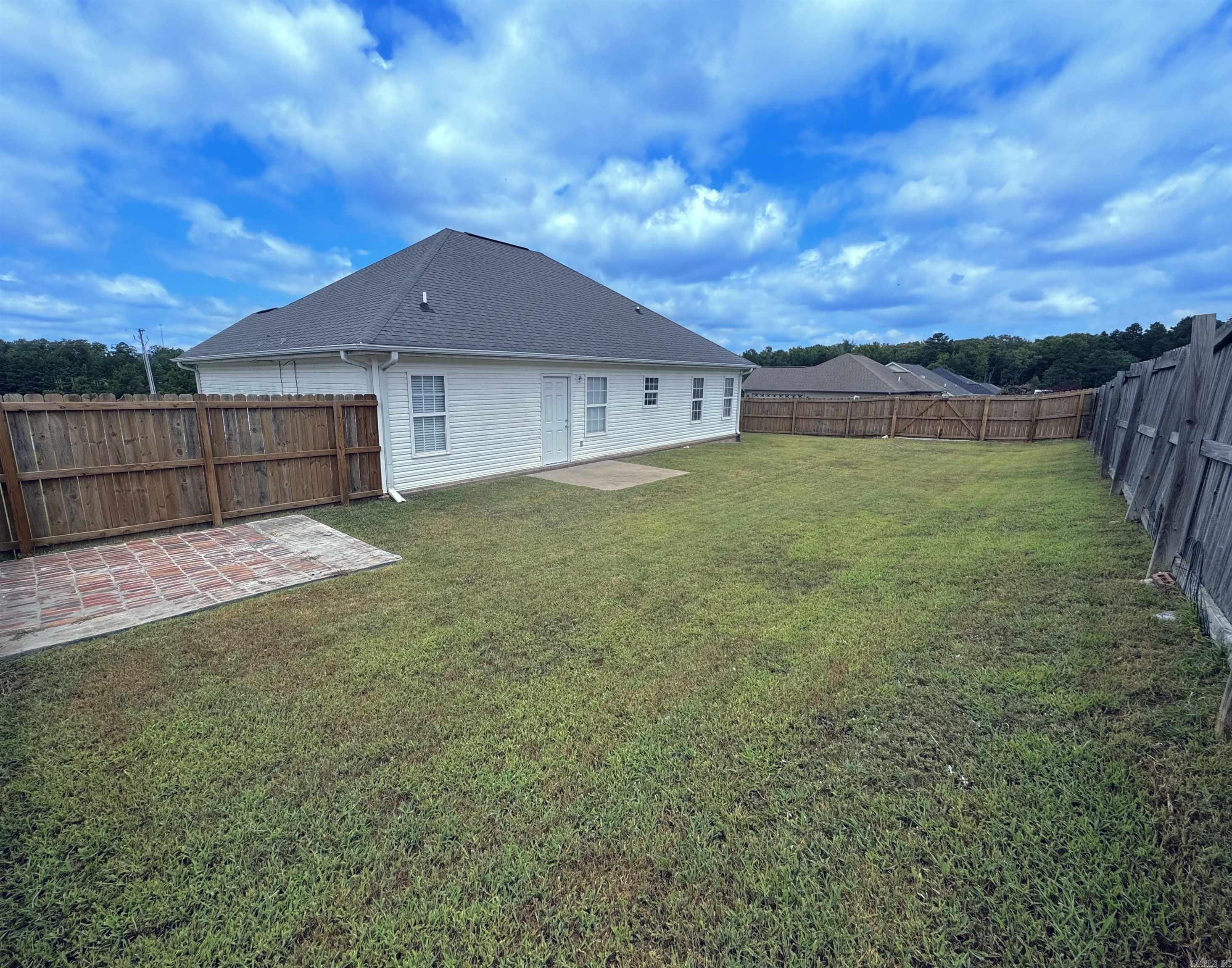 129 Creek Cir  Hensley, AR