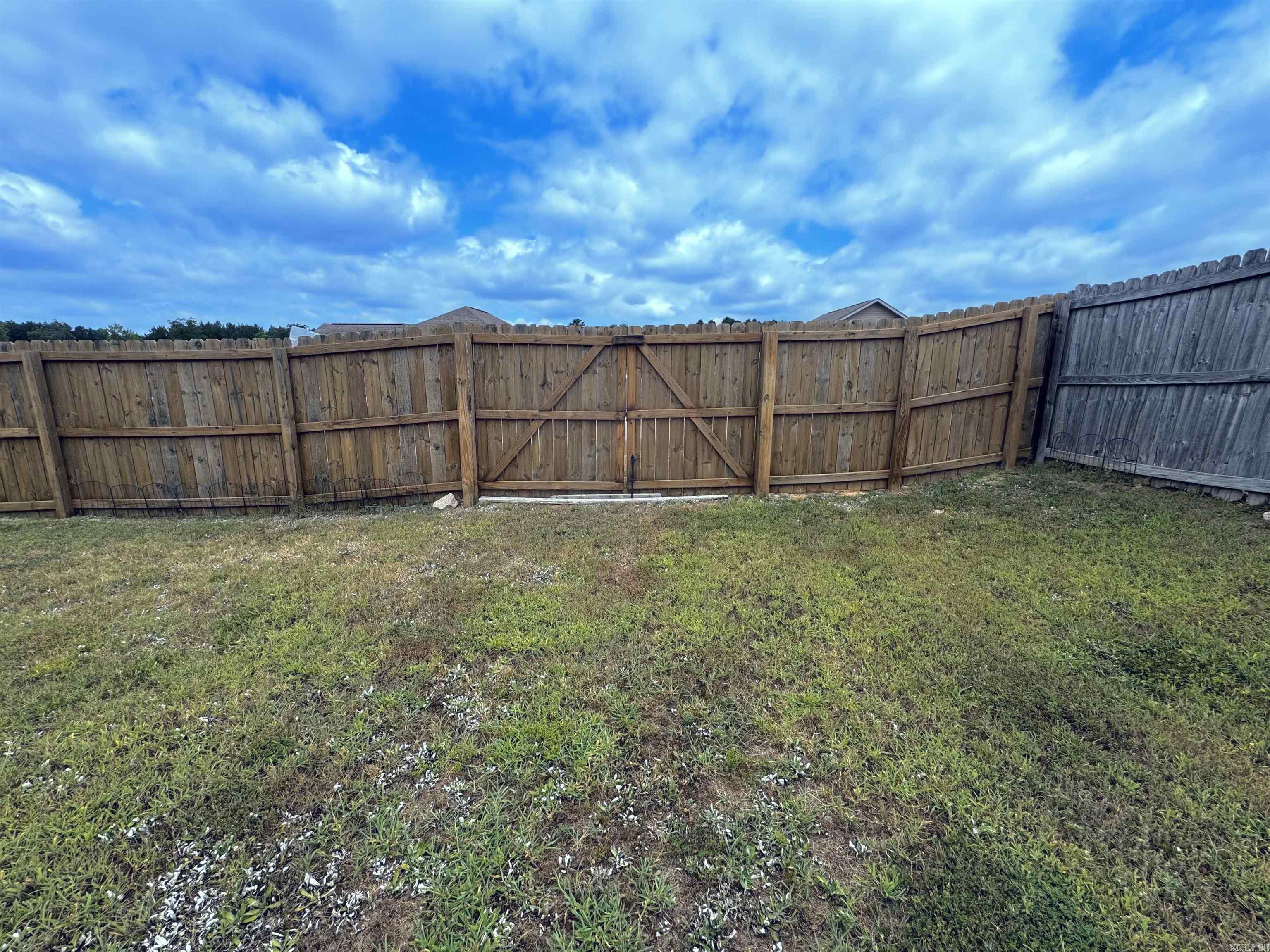 129 Creek Cir  Hensley, AR