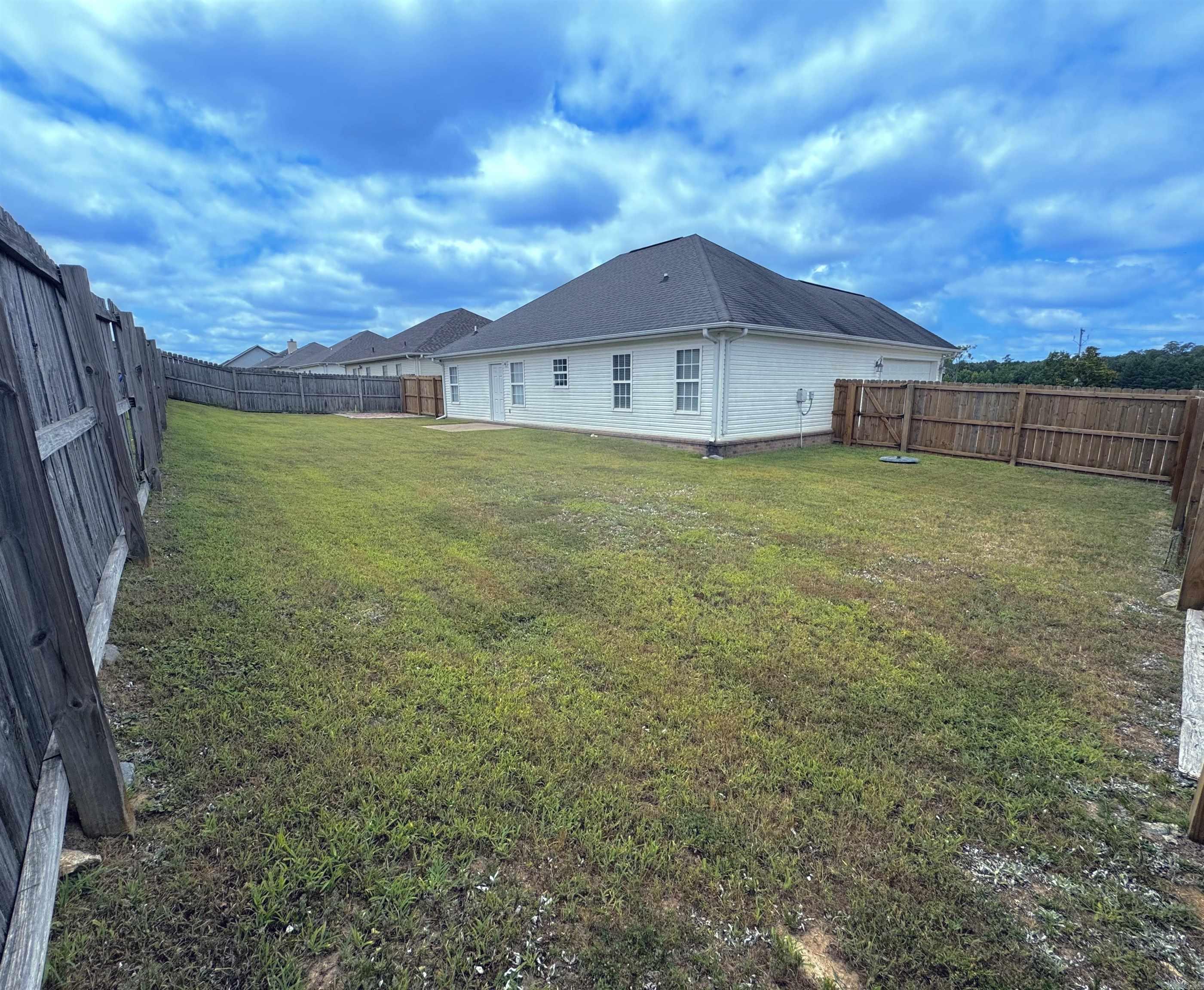 129 Creek Cir  Hensley, AR