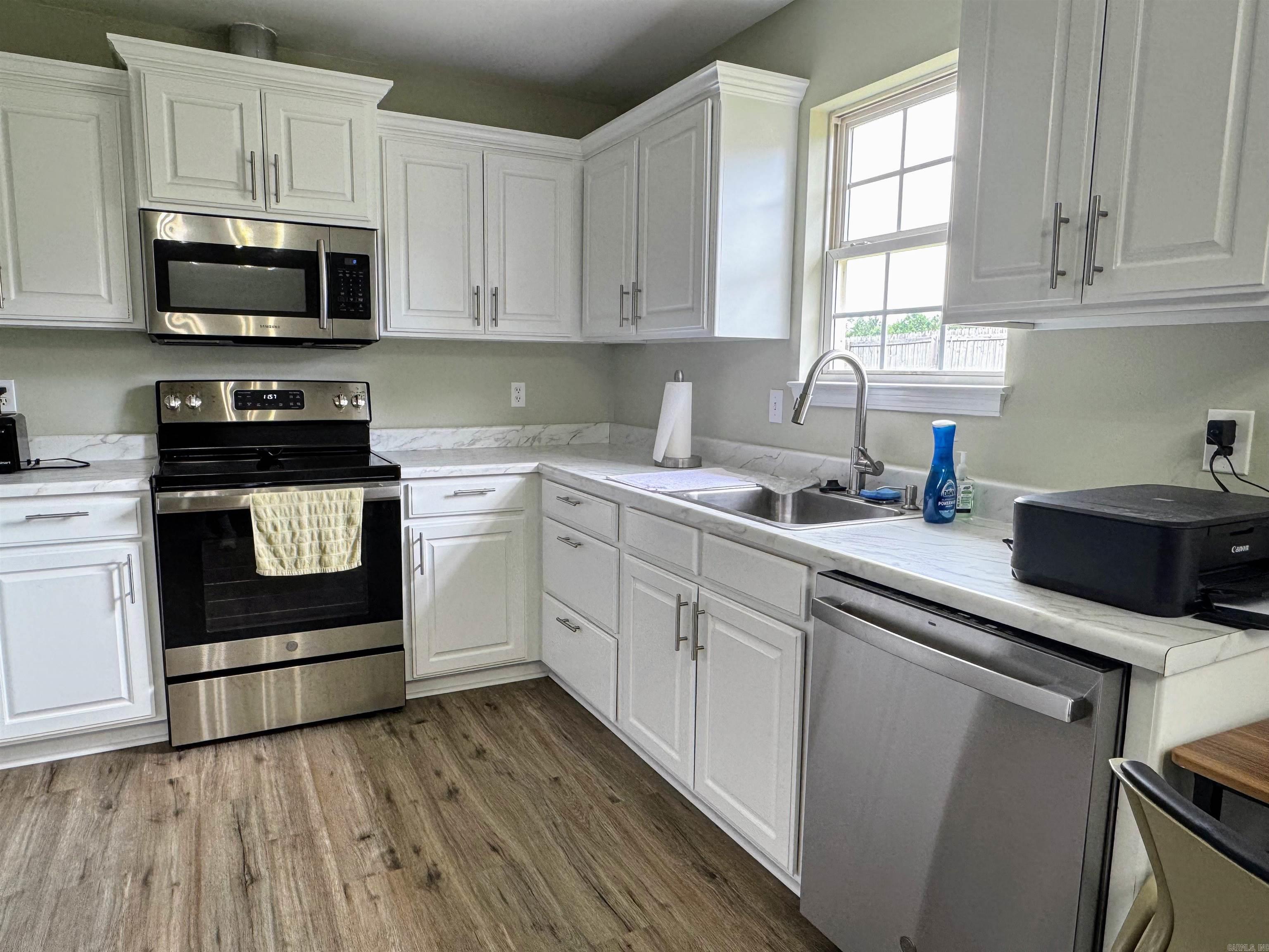 129 Creek Cir  Hensley, AR