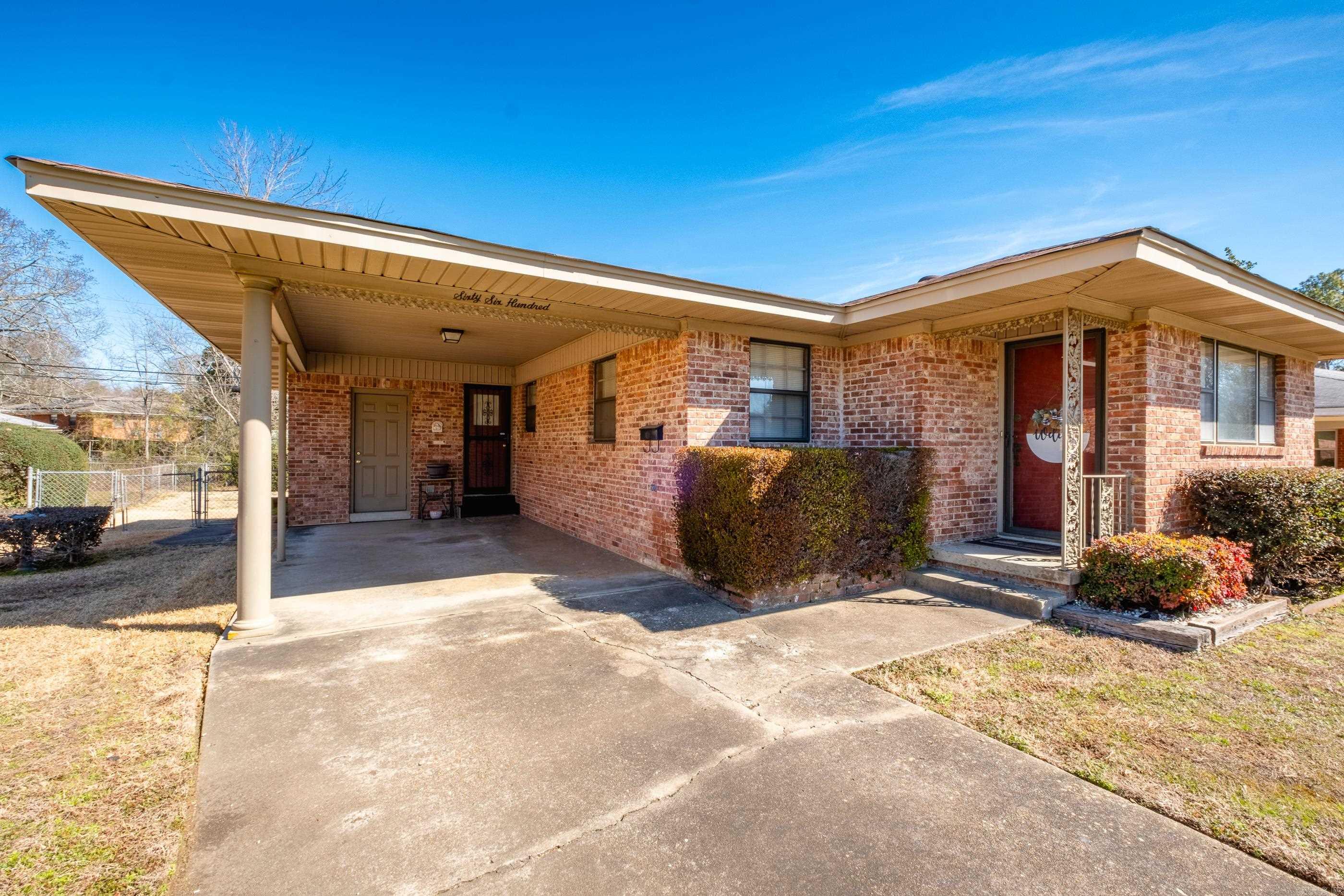 6600 Bluebird  Little Rock, AR