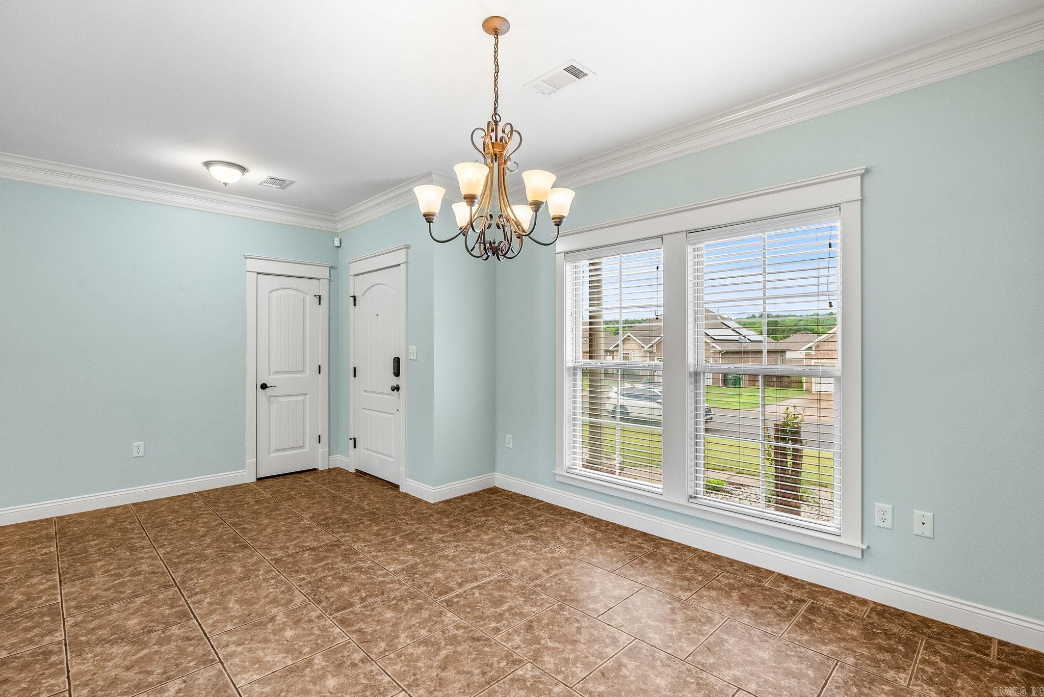 1325 N Edge Valley  Conway, AR