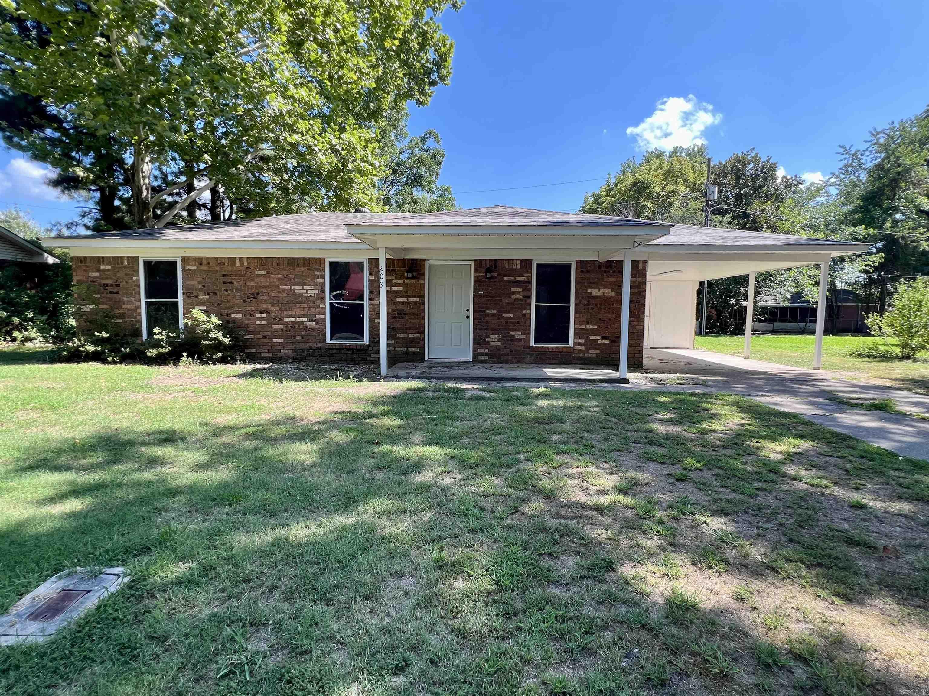 203 E Crystal Avenue Wynne, AR 72396