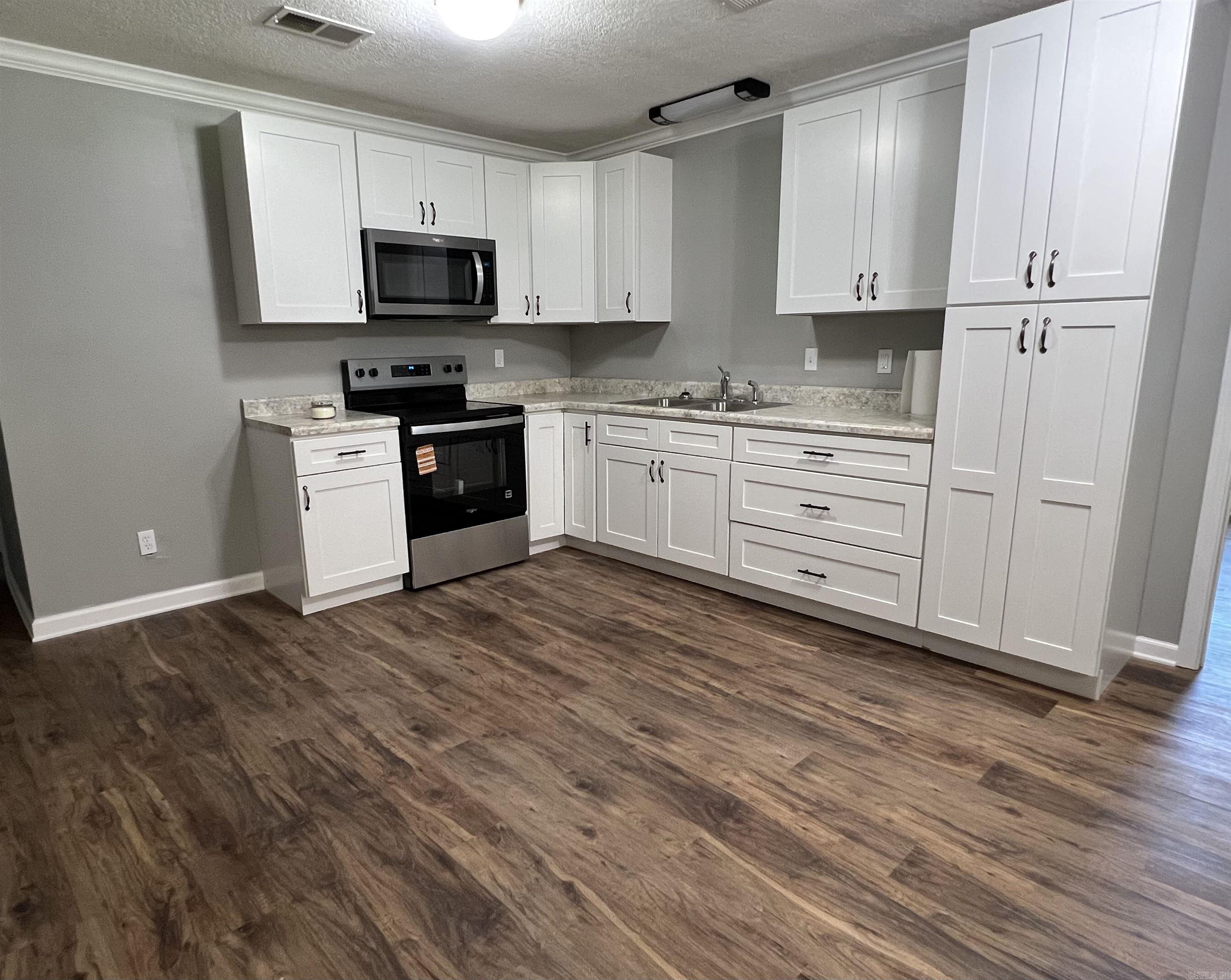 203 E Crystal Avenue Wynne, AR 72396