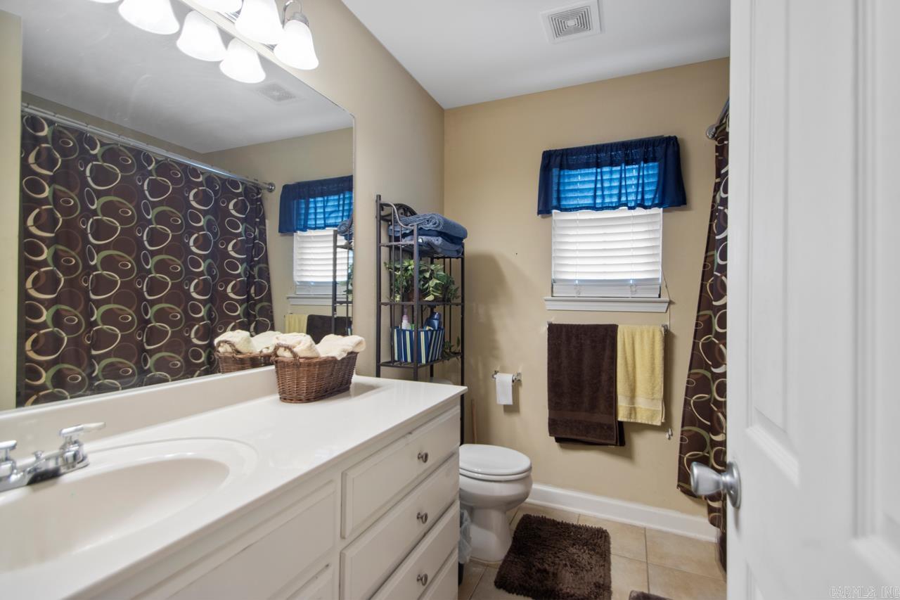 26 Congressional Drive Little Rock, AR 72210-2851