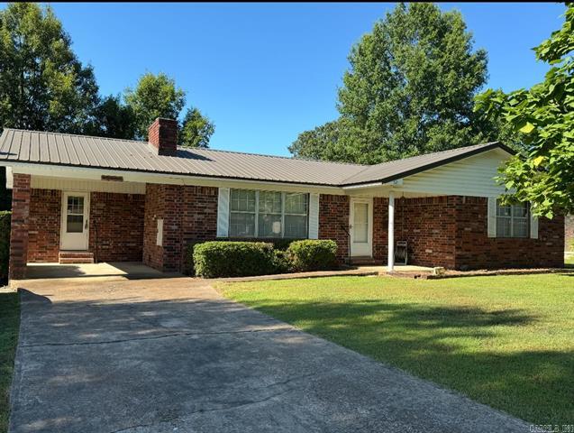 521 W 10th  Newark, AR