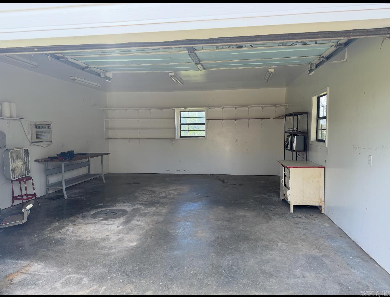 521 W 10th  Newark, AR