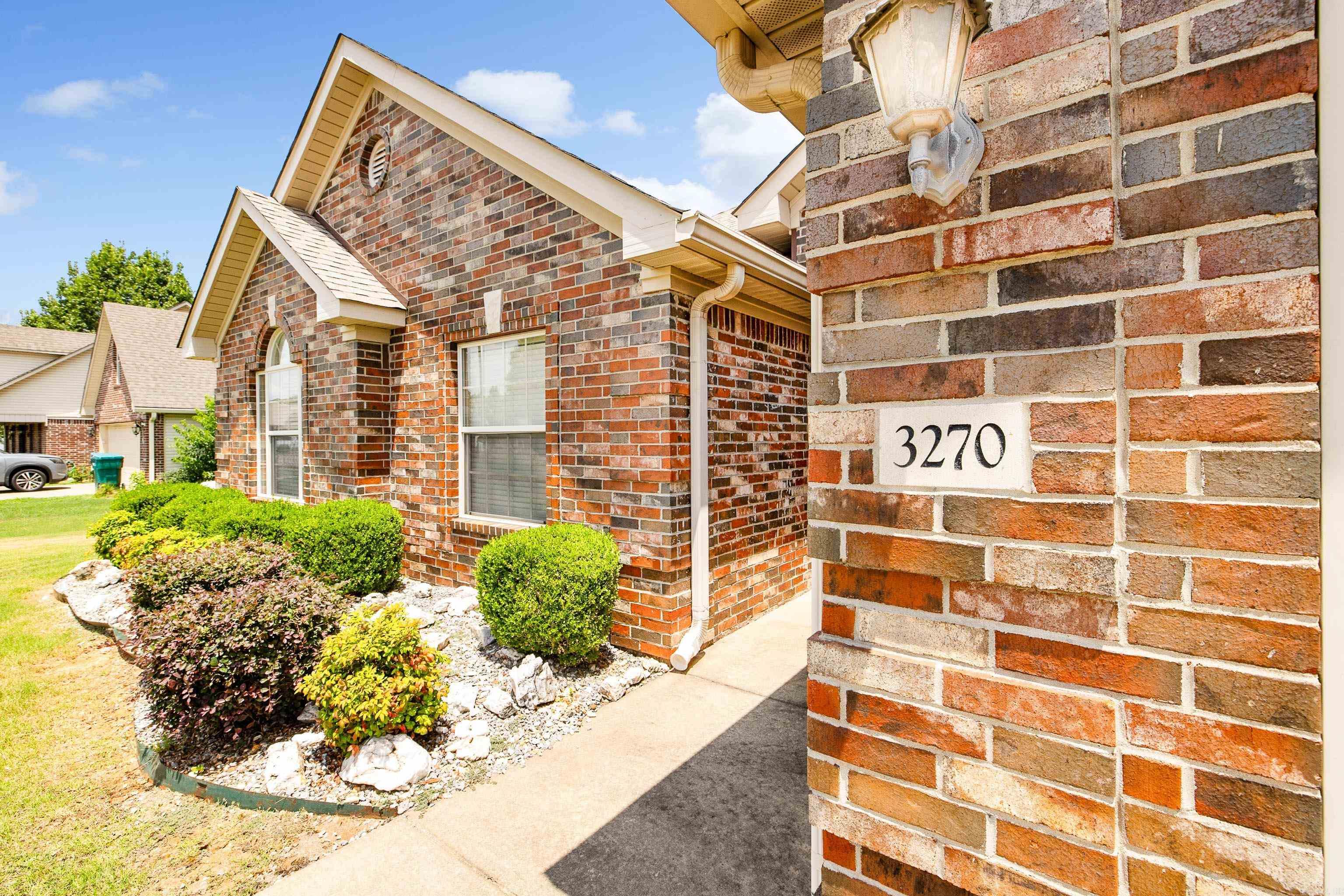 3270 Clover Hill Lane  Benton, AR
