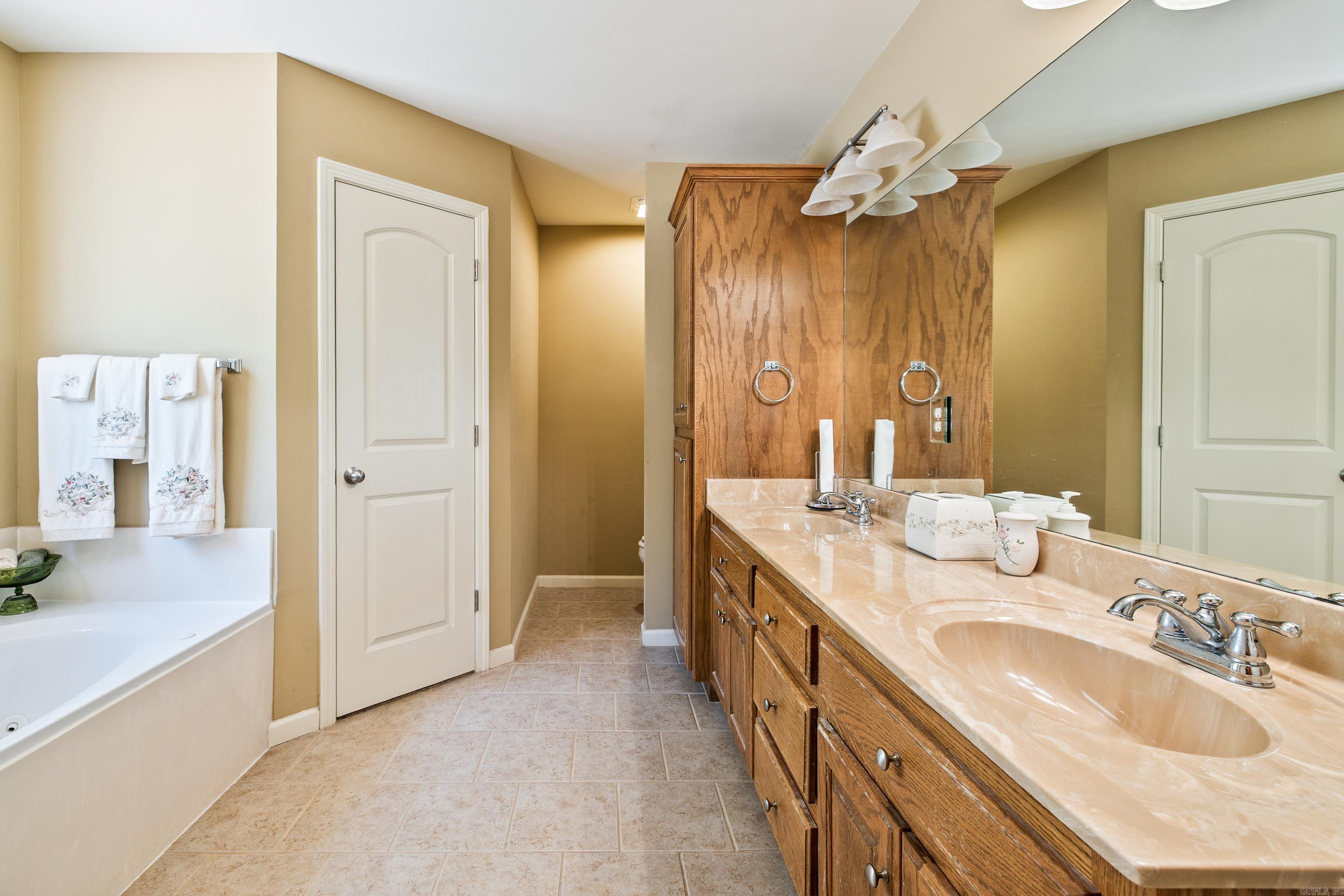 3270 Clover Hill Lane  Benton, AR