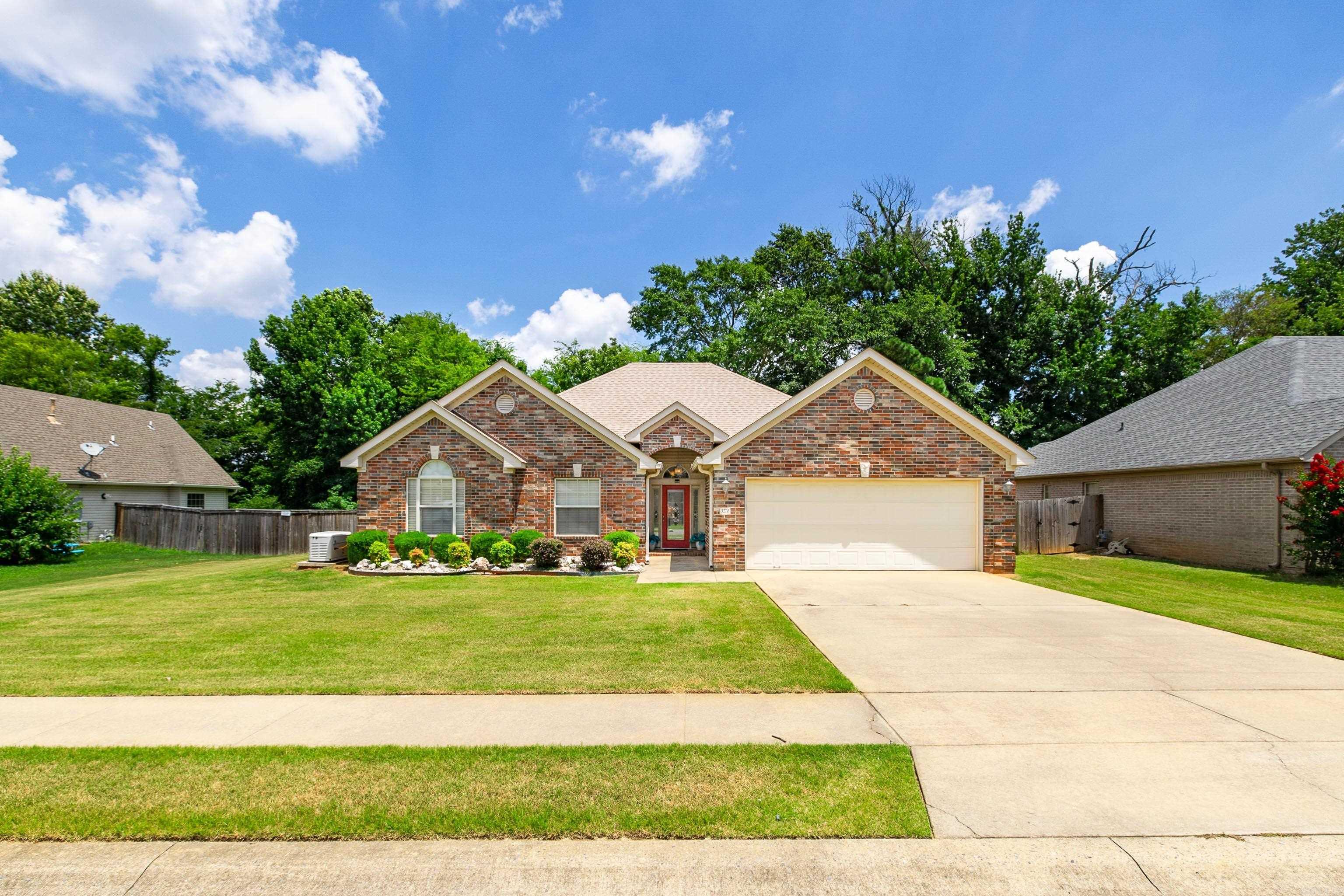 3270 Clover Hill Lane  Benton, AR