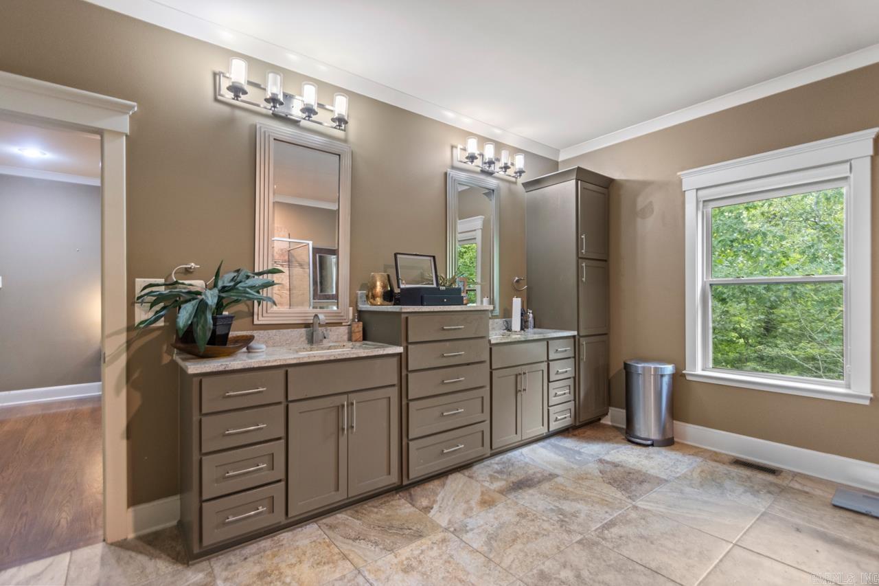 14020 Fern Valley Lane Little Rock, AR 72211
