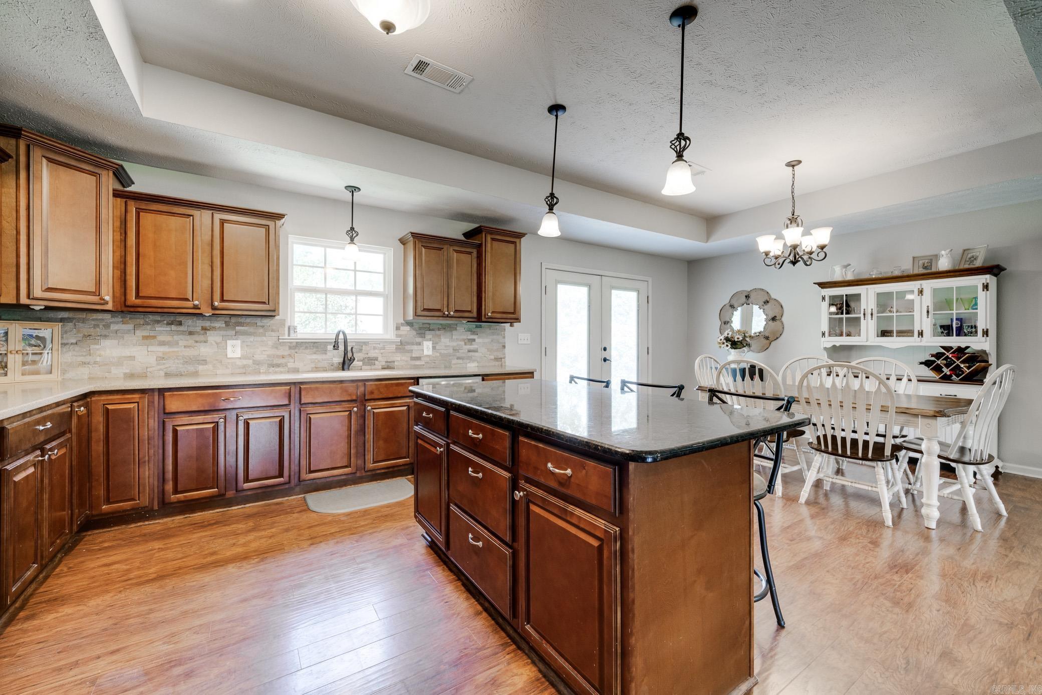 79 Kennedy Hollow  Houston, AR