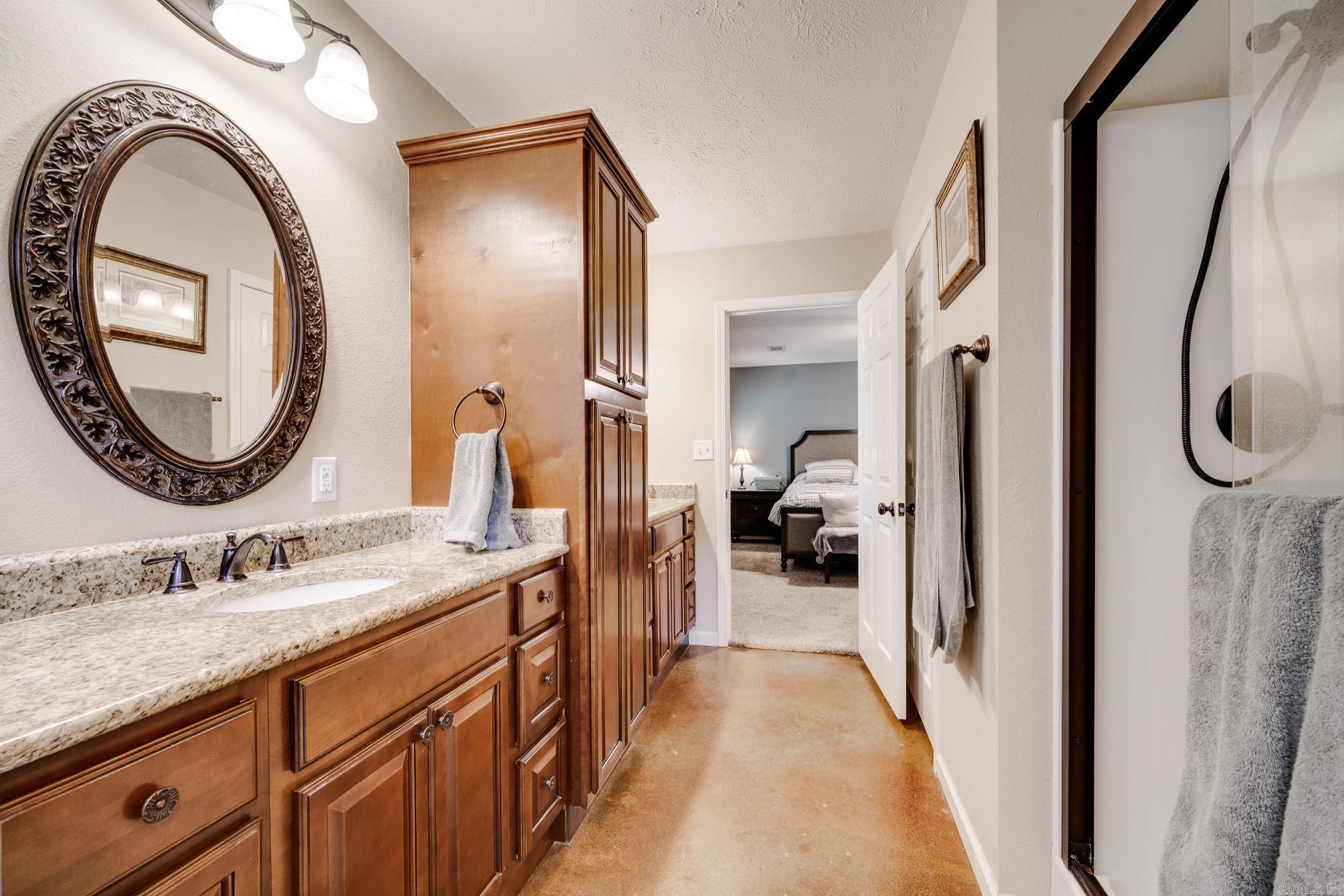 79 Kennedy Hollow  Houston, AR