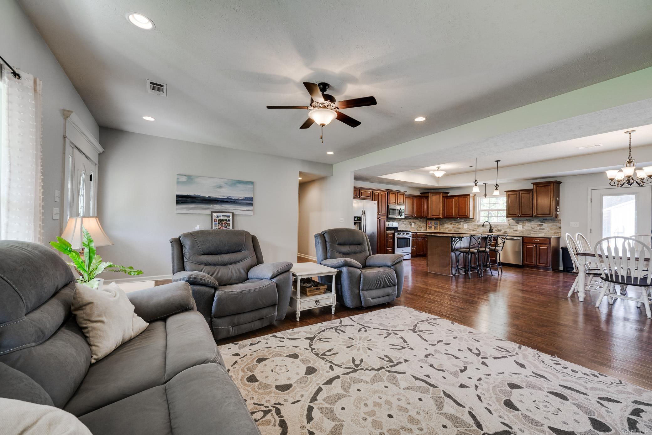79 Kennedy Hollow  Houston, AR