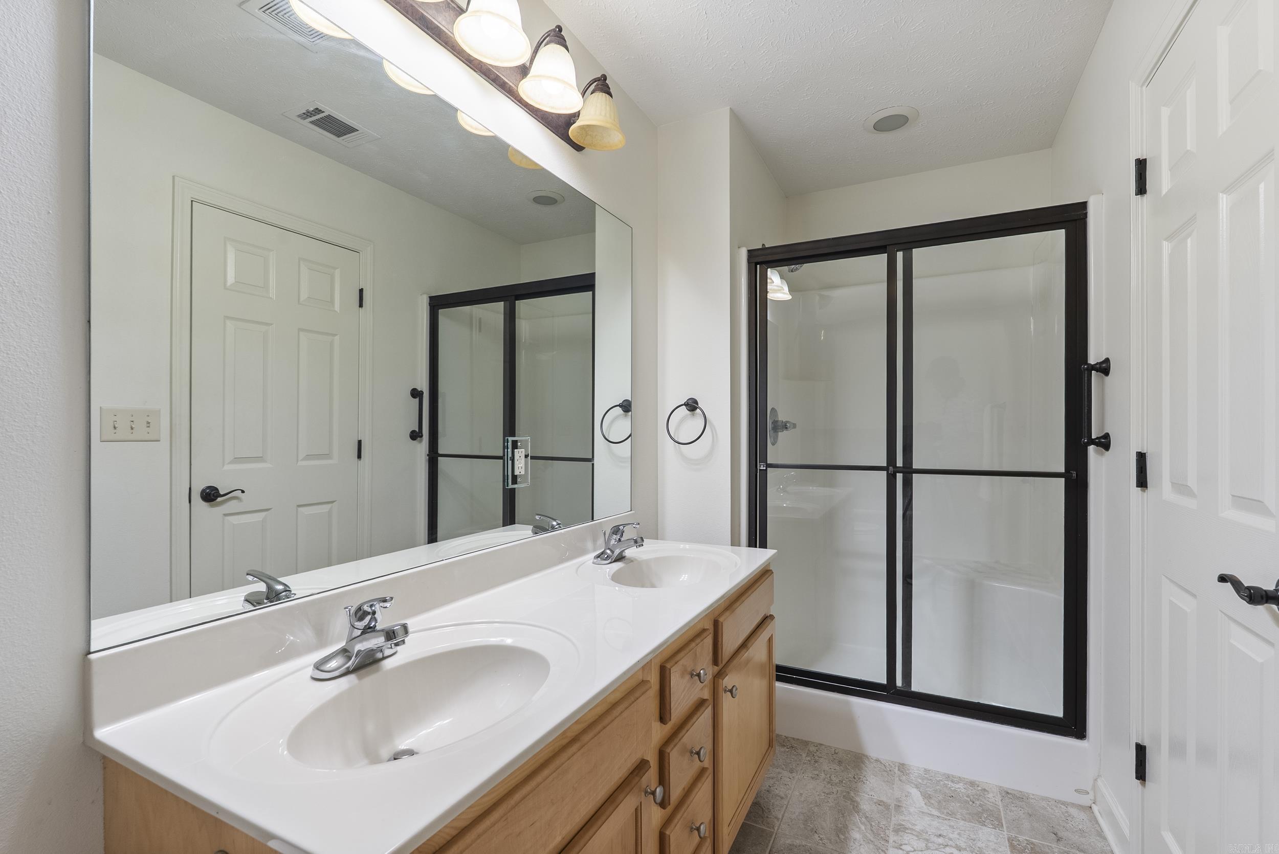 16 Amethyst  Greenbrier, AR