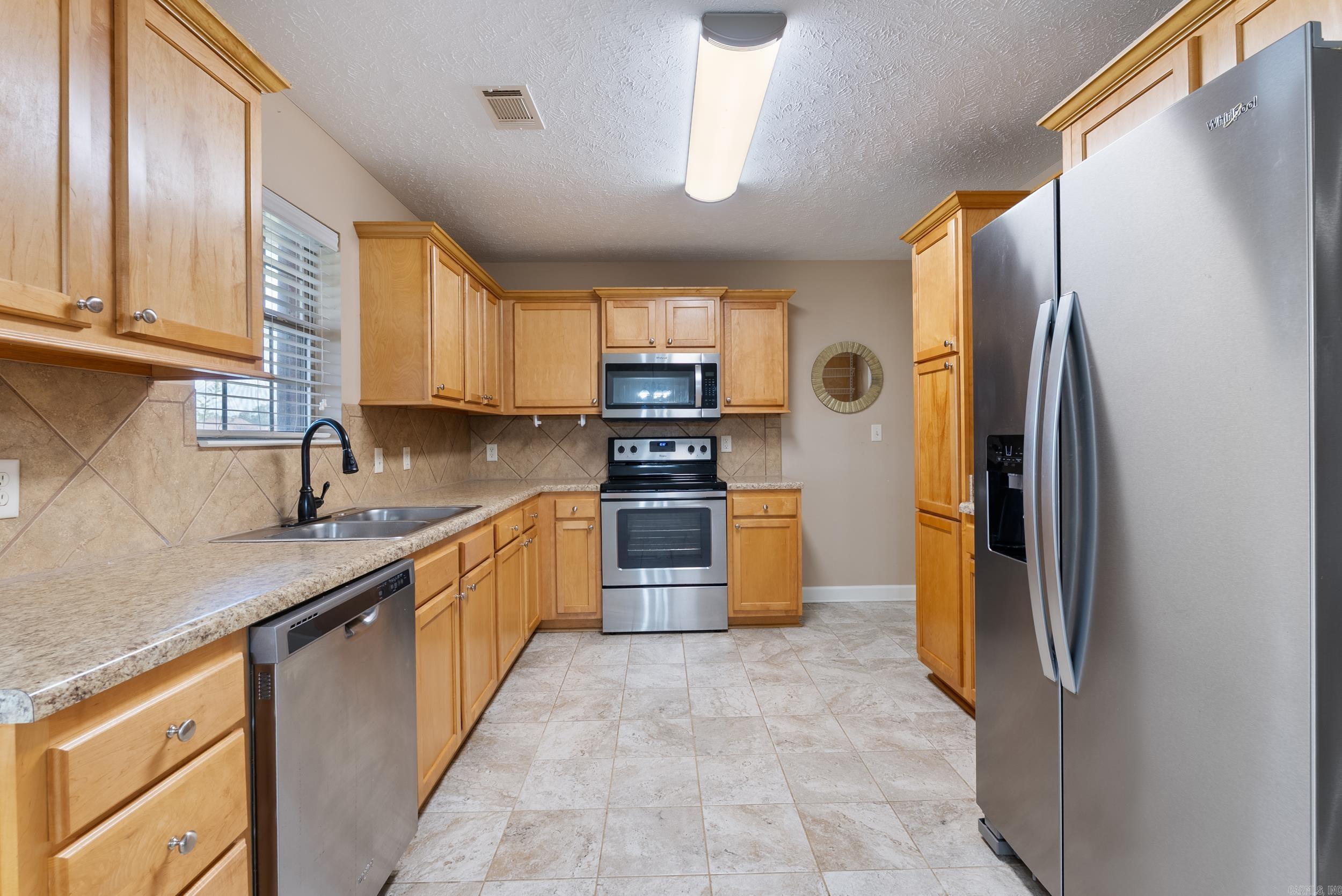 16 Amethyst  Greenbrier, AR