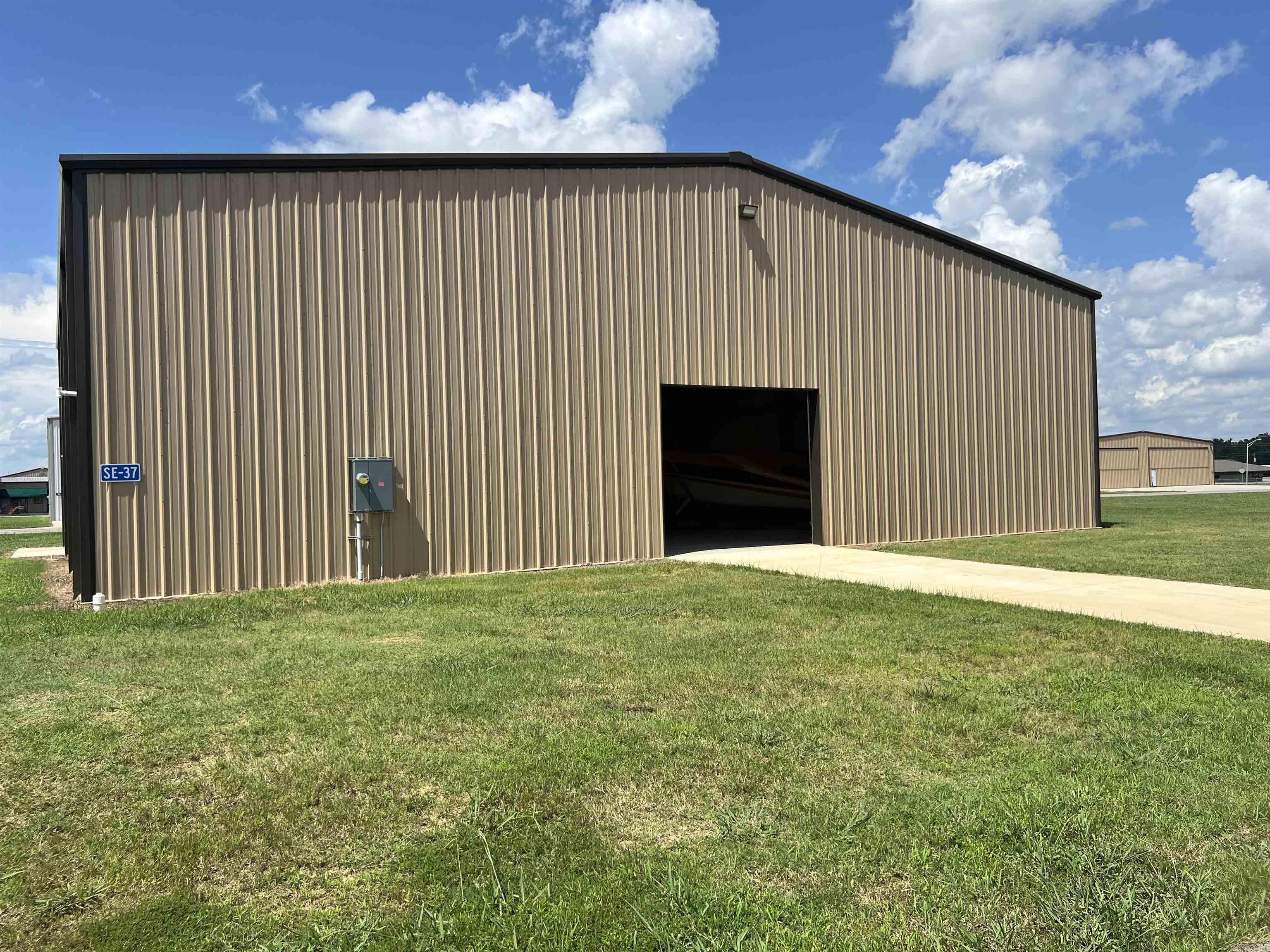 2609 S Main  Searcy, AR