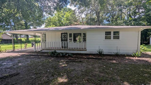 215  Mayo  Piggott, AR