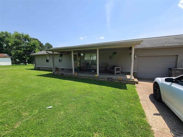 343 W 13th  Newark, AR
