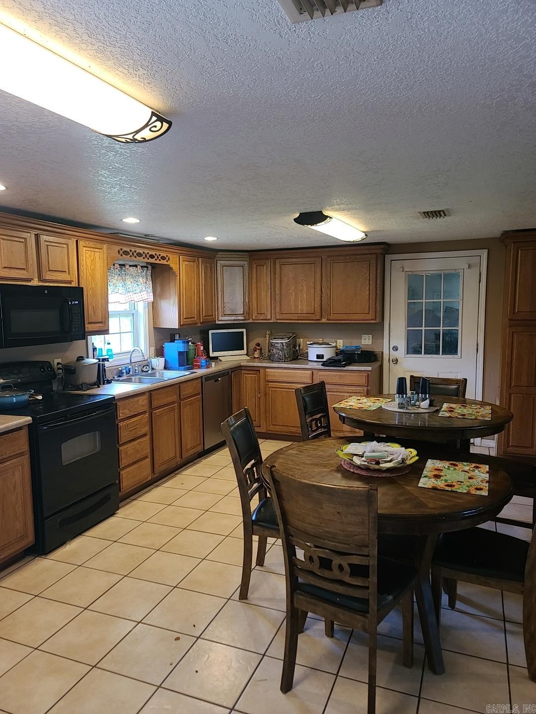 343 W 13th  Newark, AR