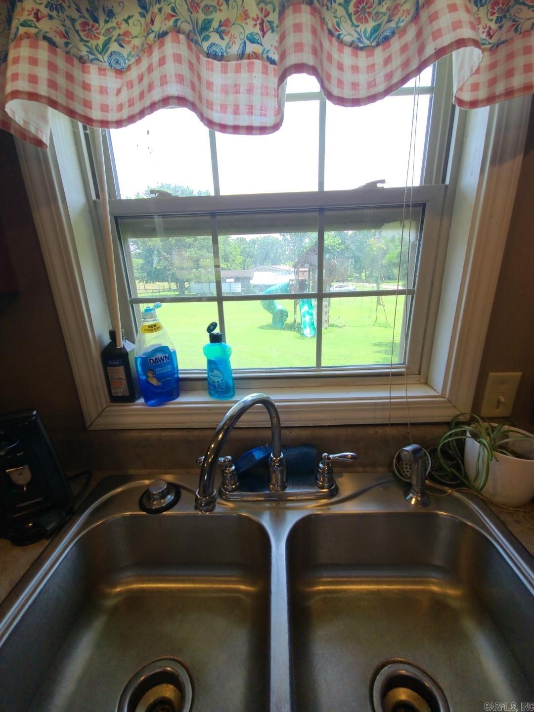 343 W 13th  Newark, AR