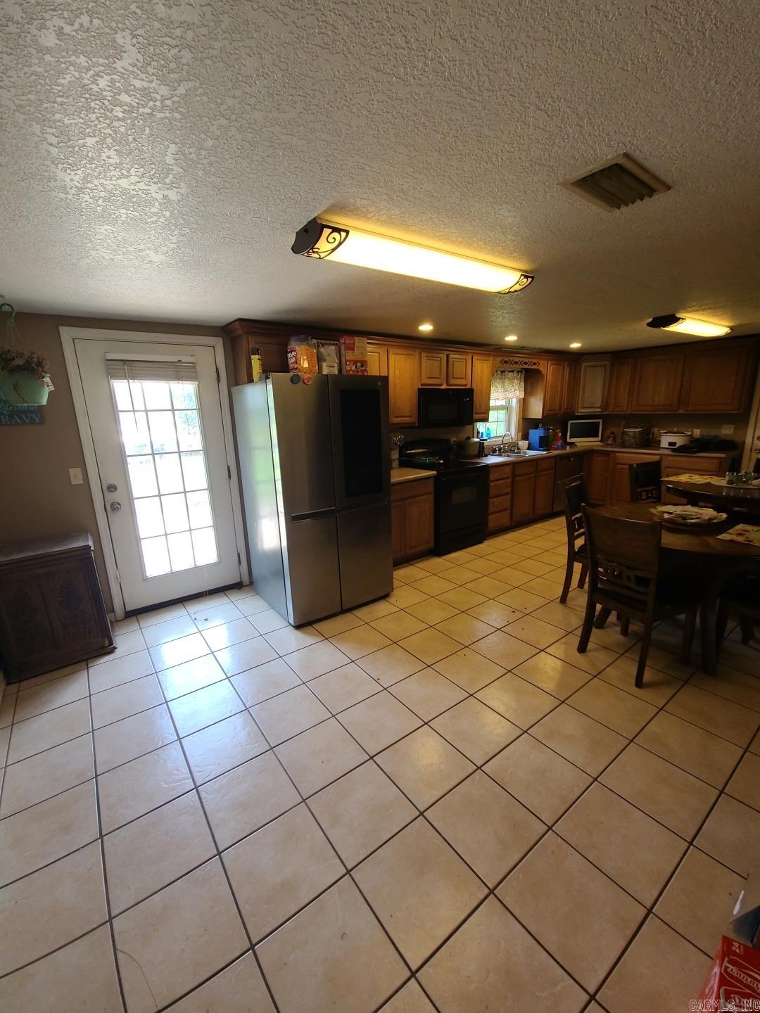 343 W 13th  Newark, AR