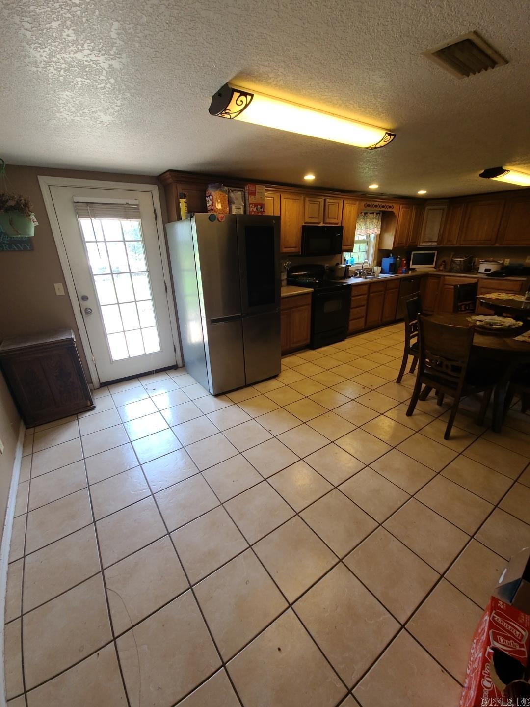 343 W 13th  Newark, AR