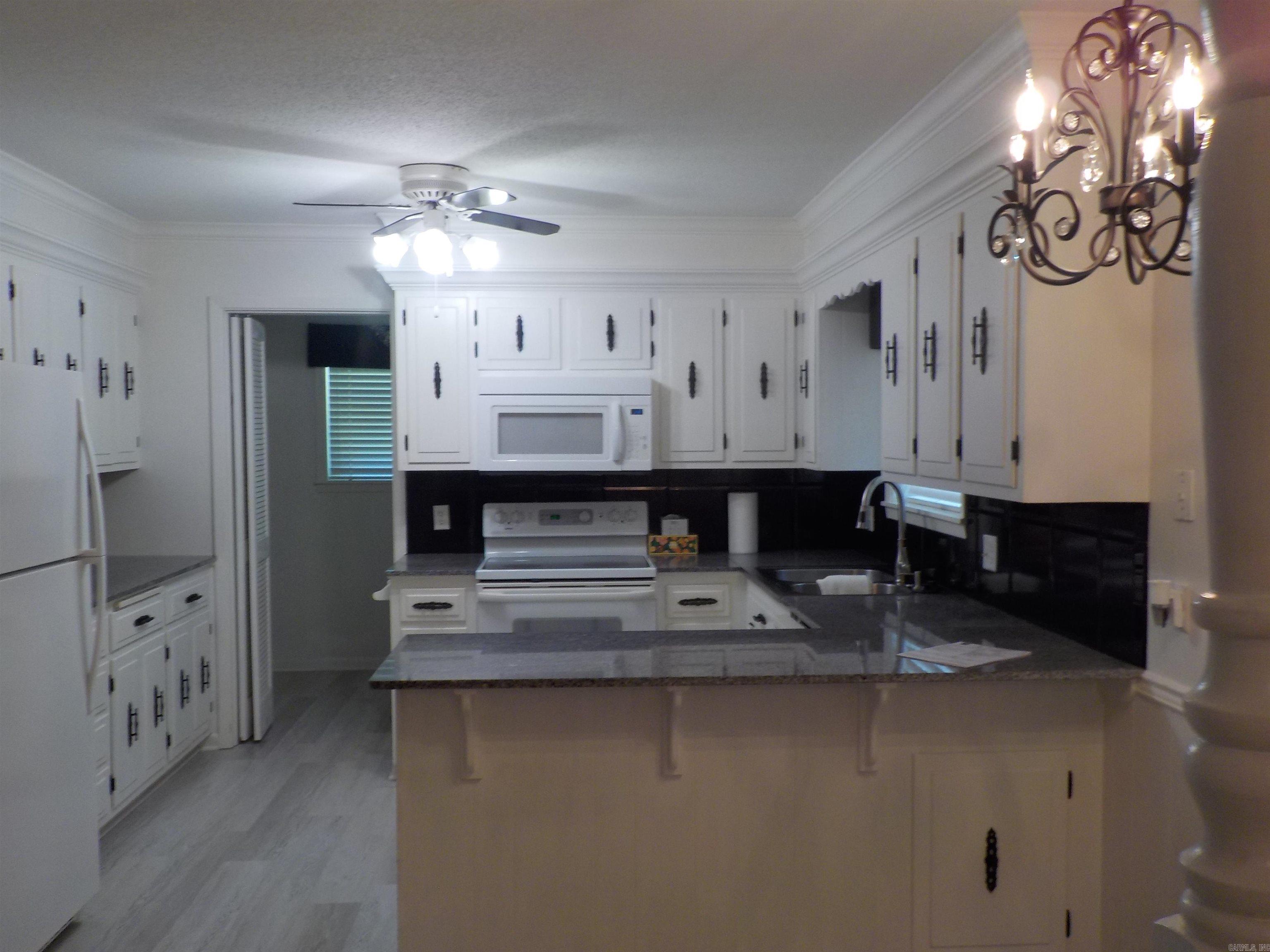 6 Baker Searcy, AR 72143